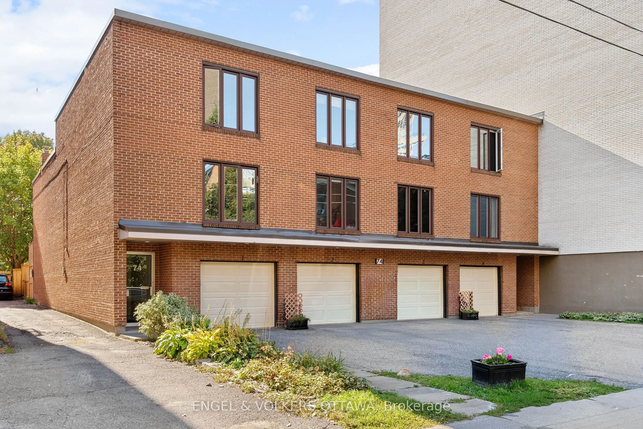 74 Somerset Street W, #4