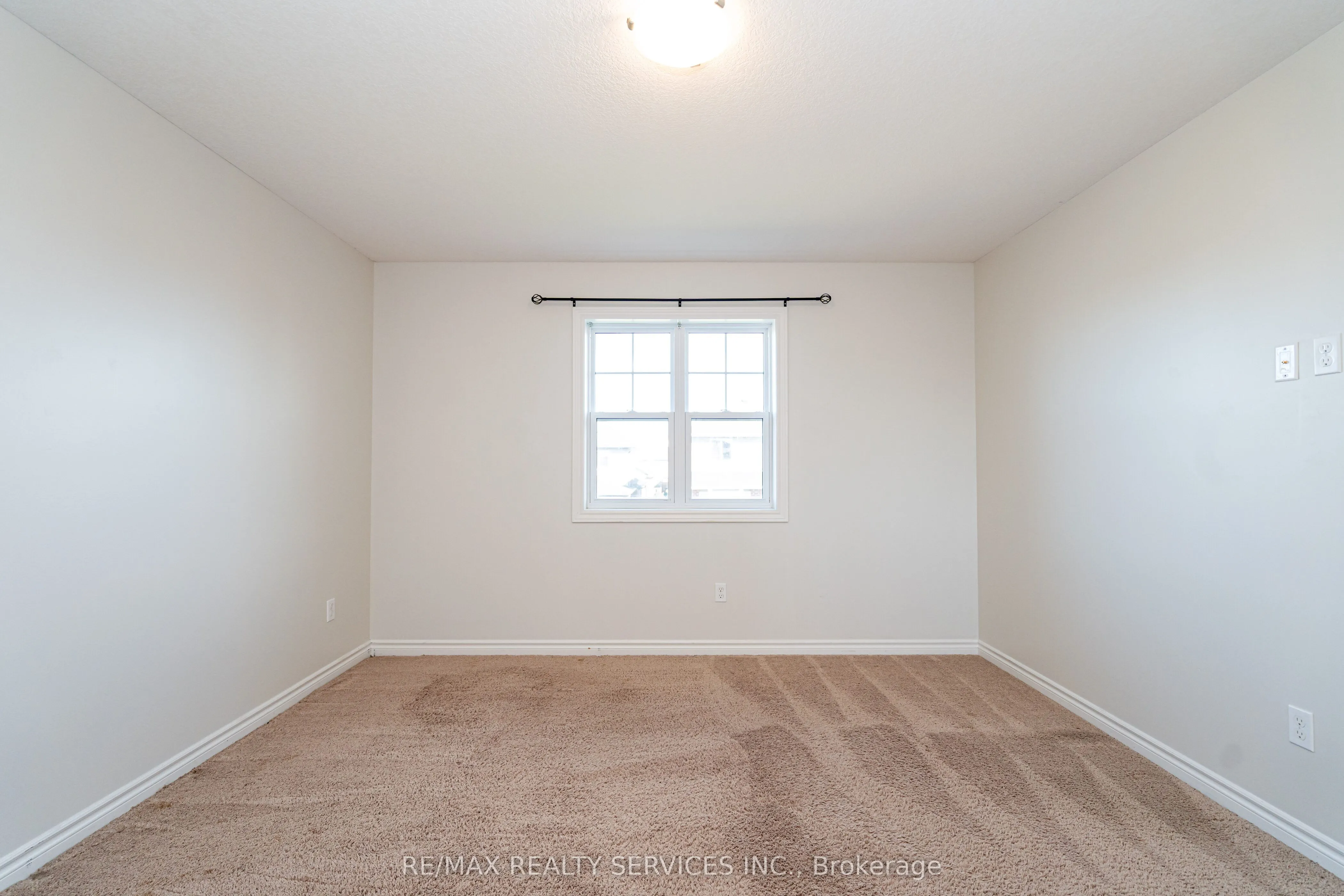 25 Acorn Trail