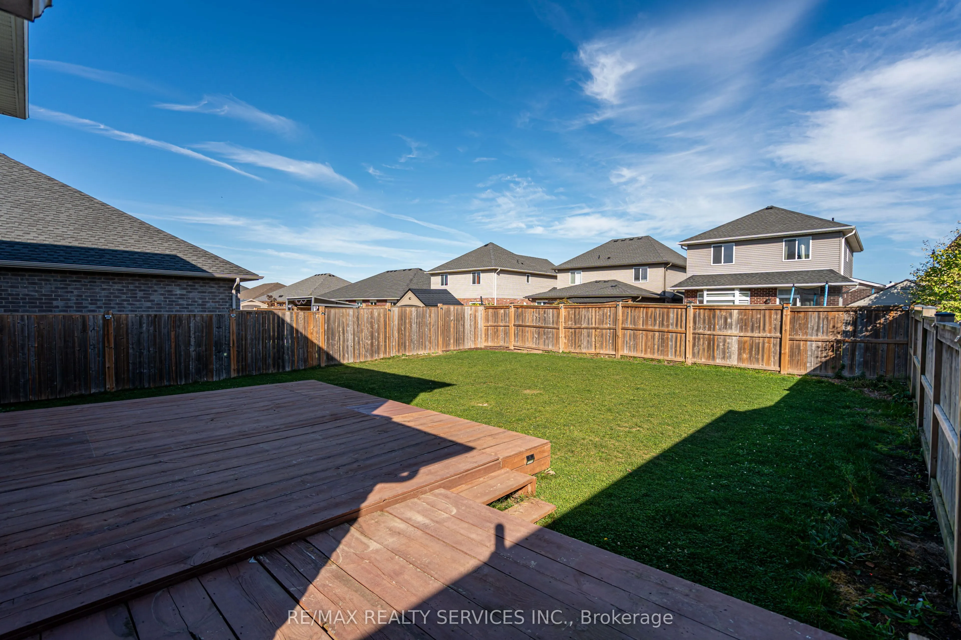 25 Acorn Trail