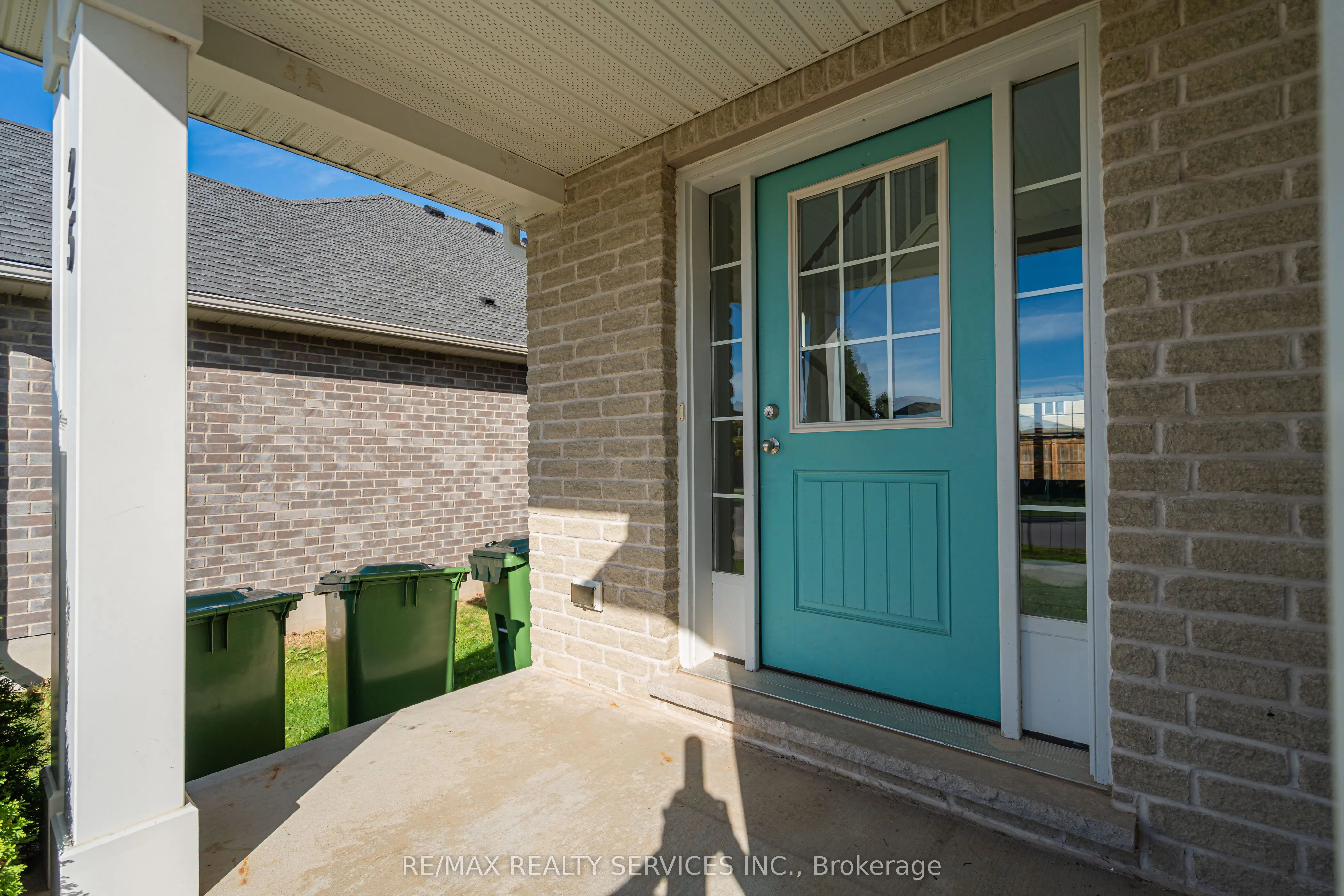 25 Acorn Trail