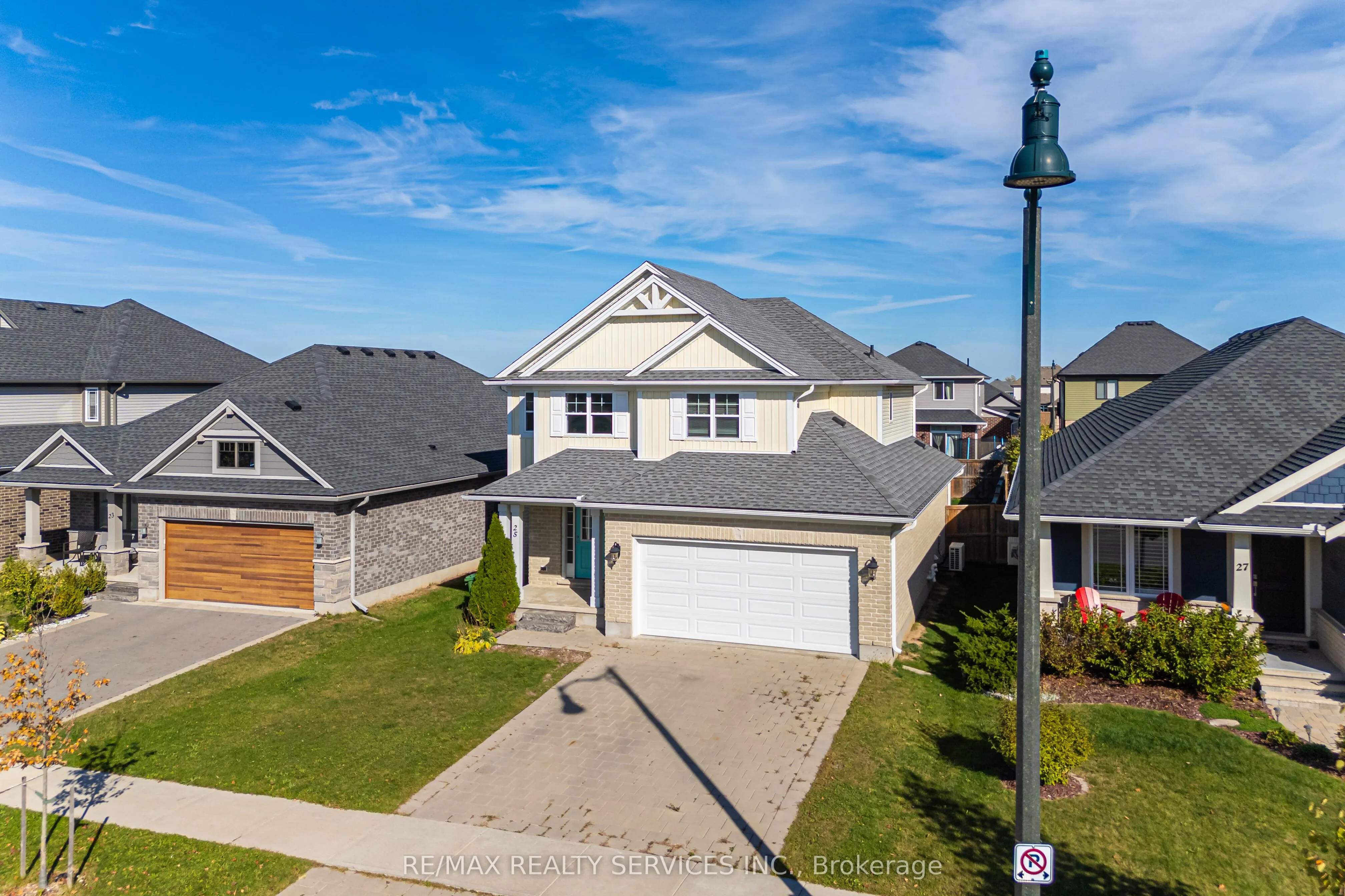 25 Acorn Trail