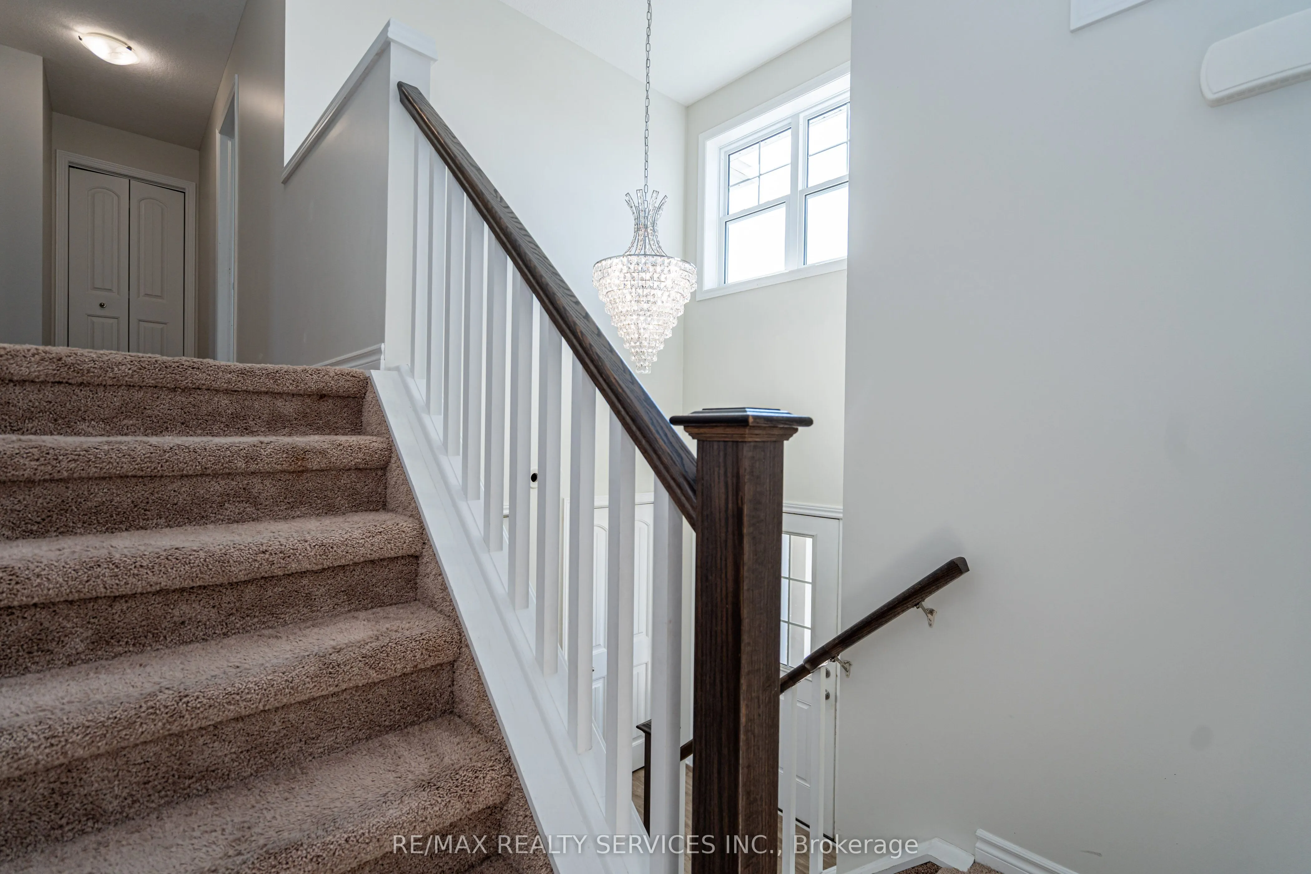 25 Acorn Trail