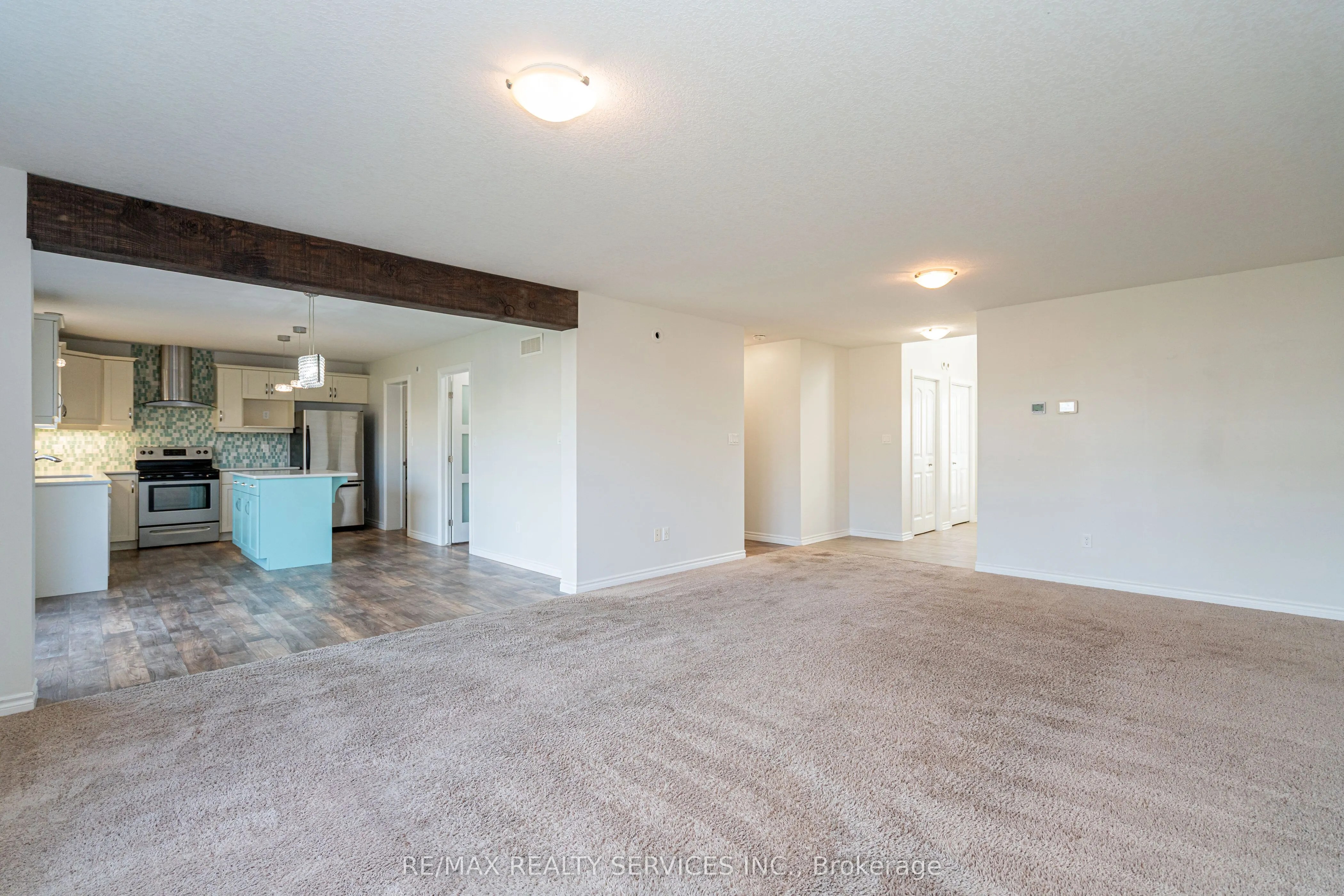 25 Acorn Trail