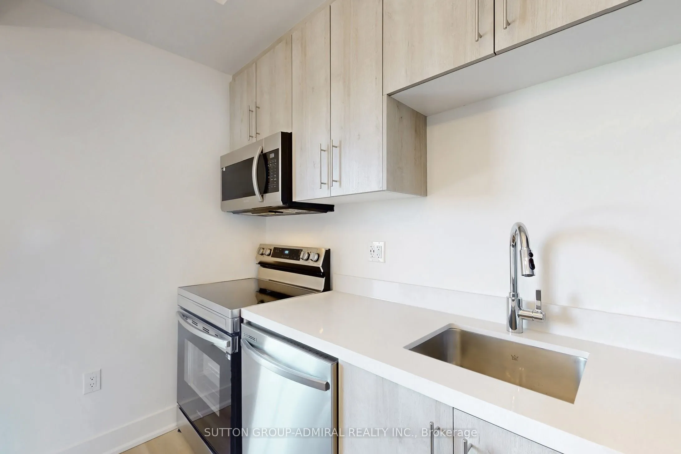 575 Conklin Road, #811