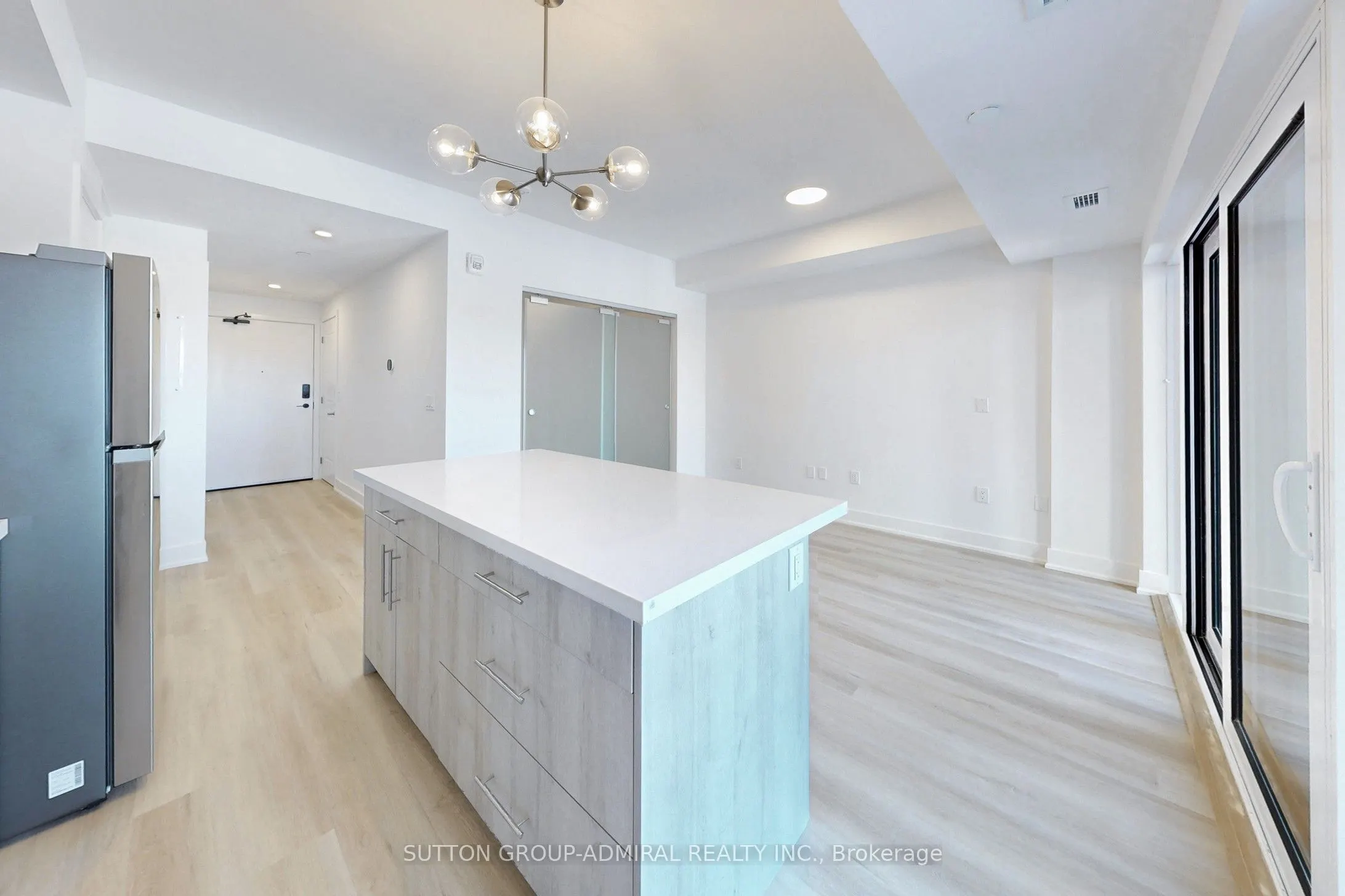 575 Conklin Road, #811