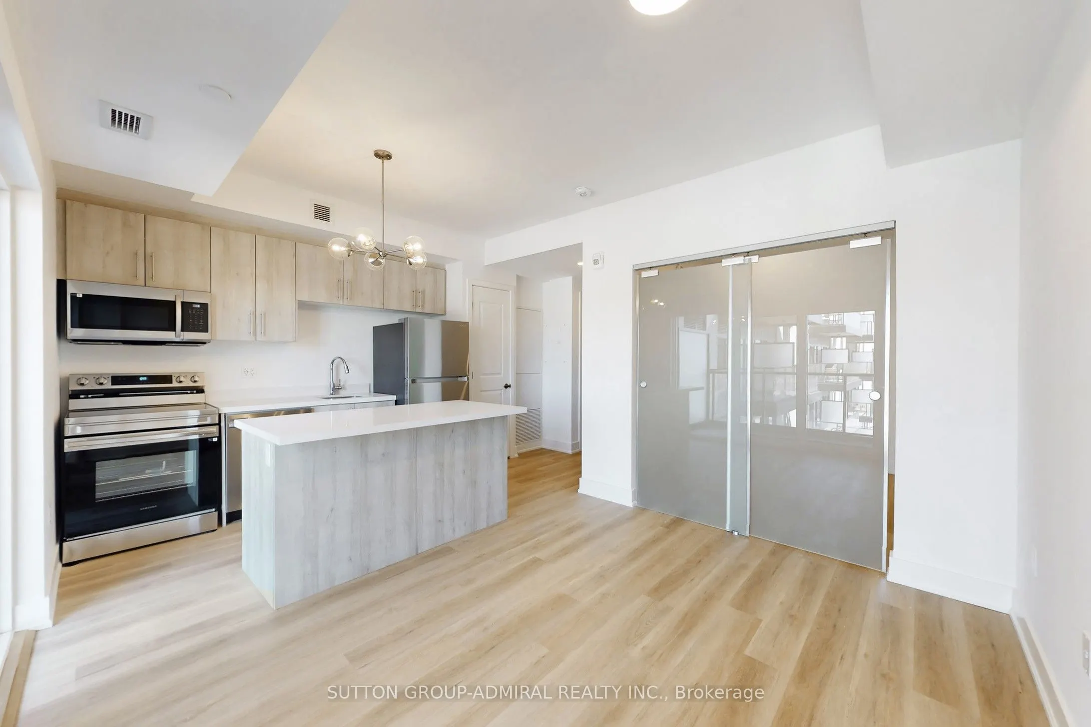 575 Conklin Road, #811