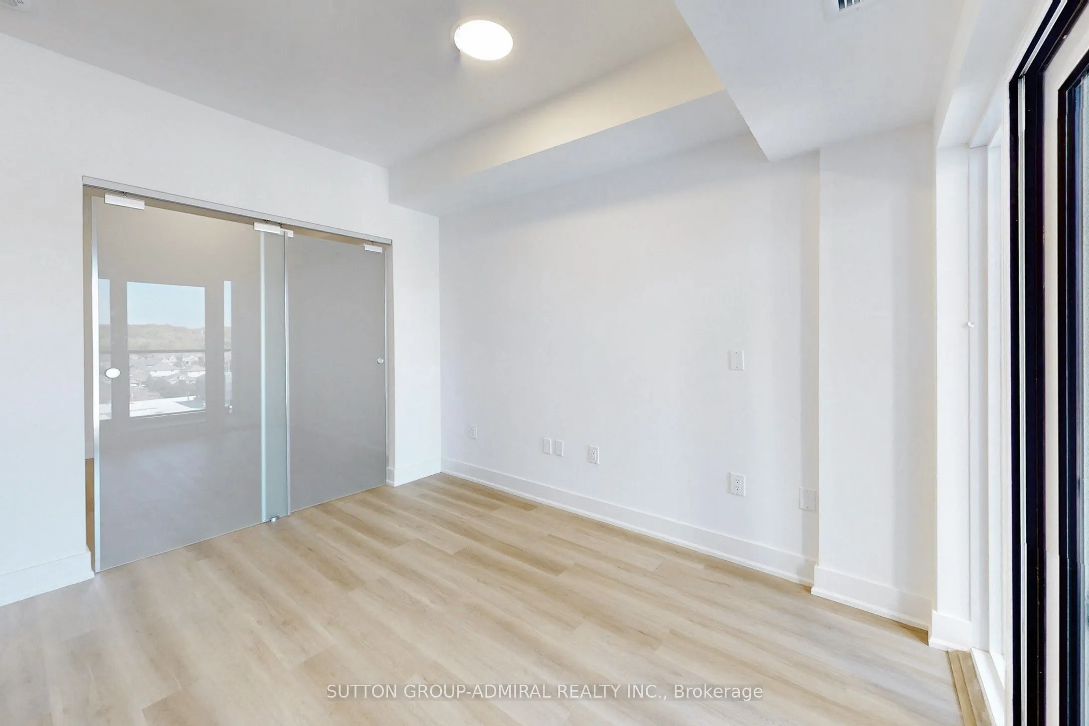 575 Conklin Road, #811