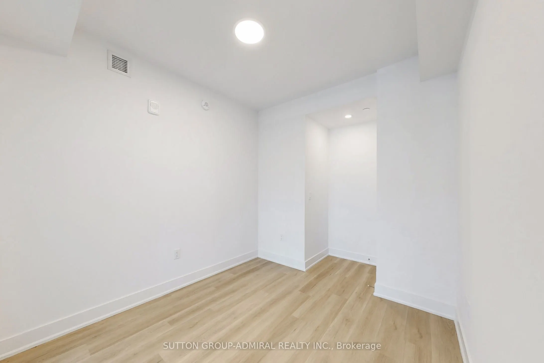 575 Conklin Road, #811