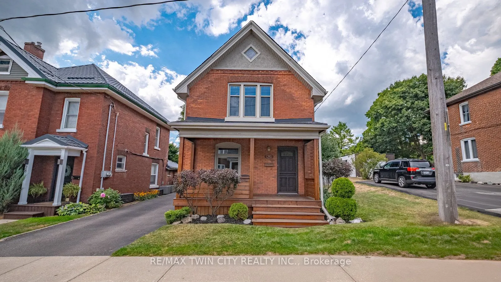 30 Lyons Avenue