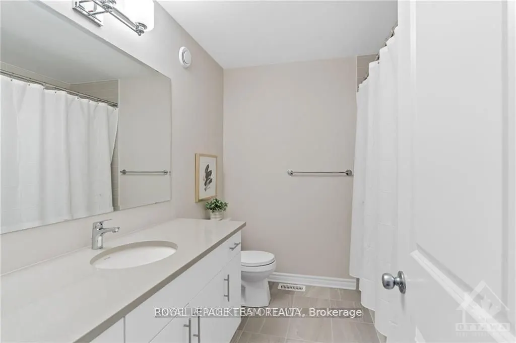 165 Angelonia Crescent