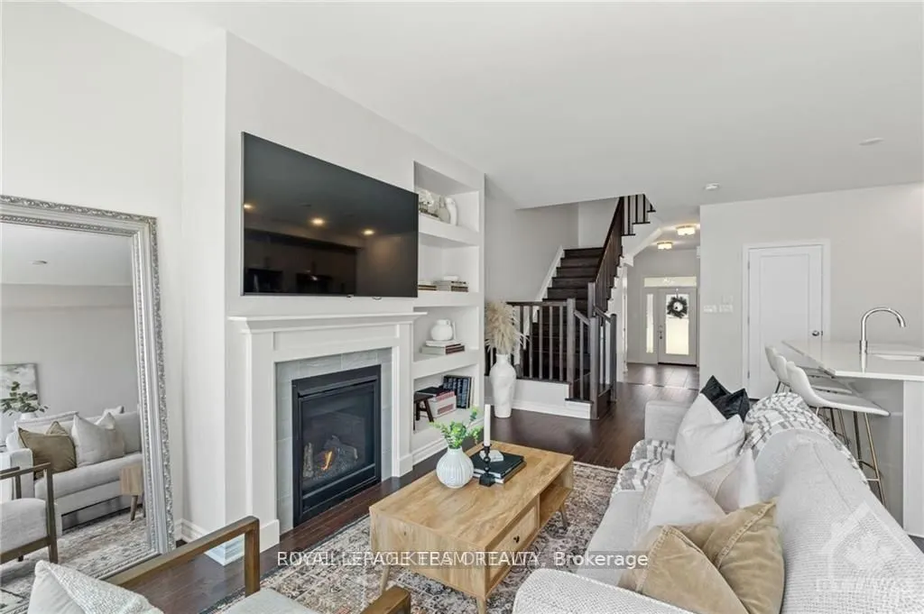 165 Angelonia Crescent