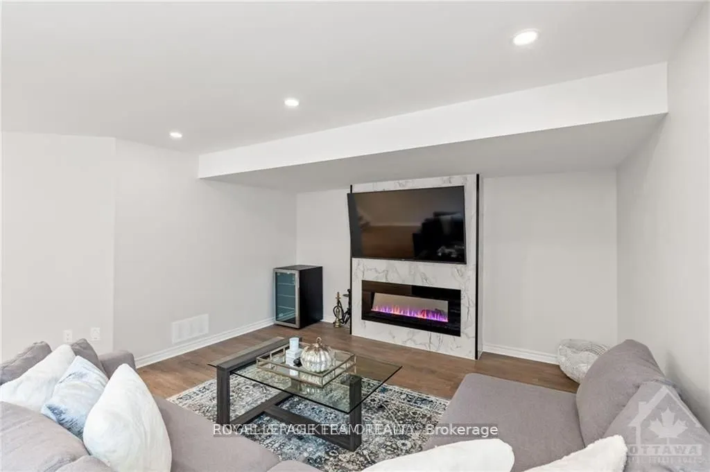 165 Angelonia Crescent