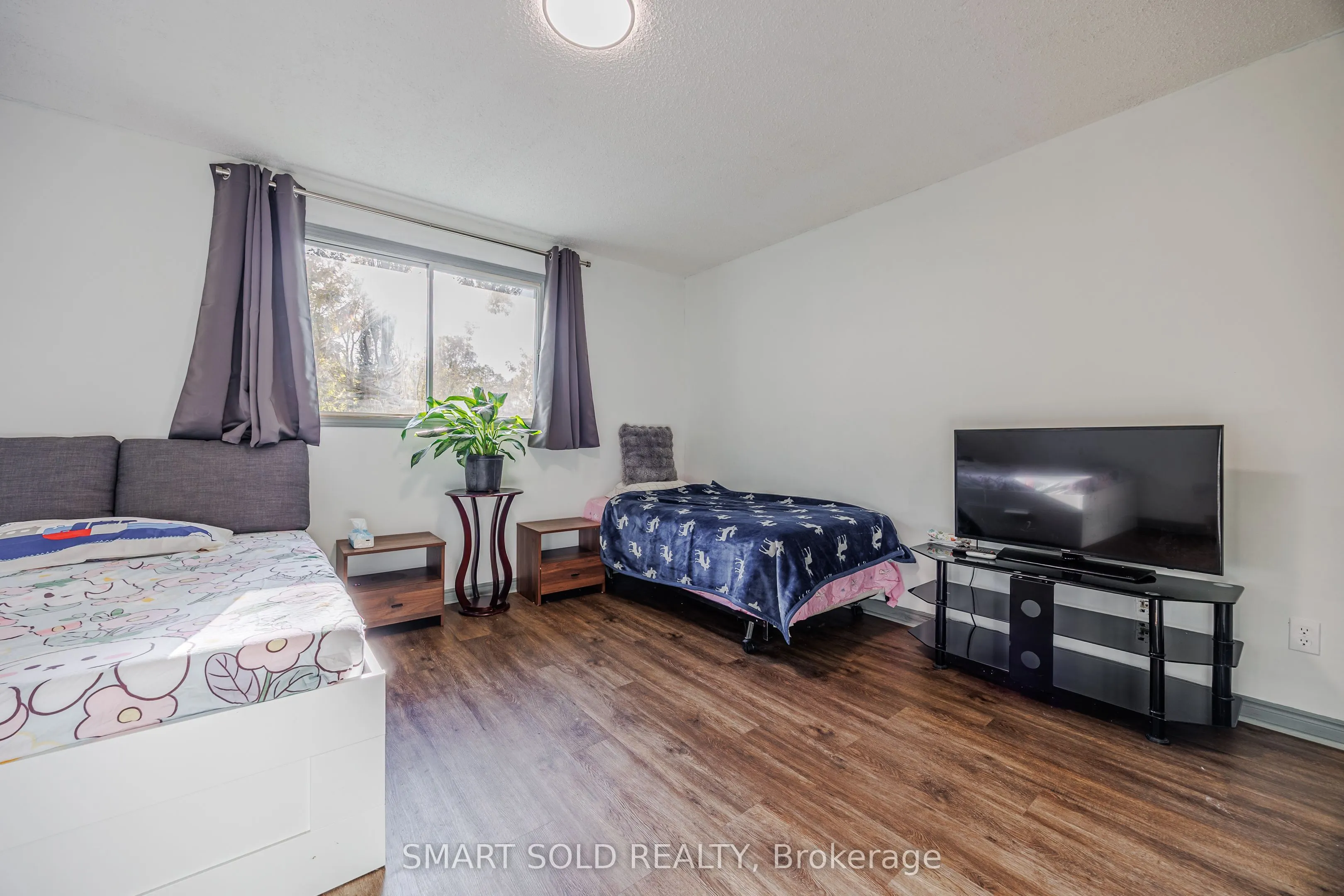 44 Hemlock Street