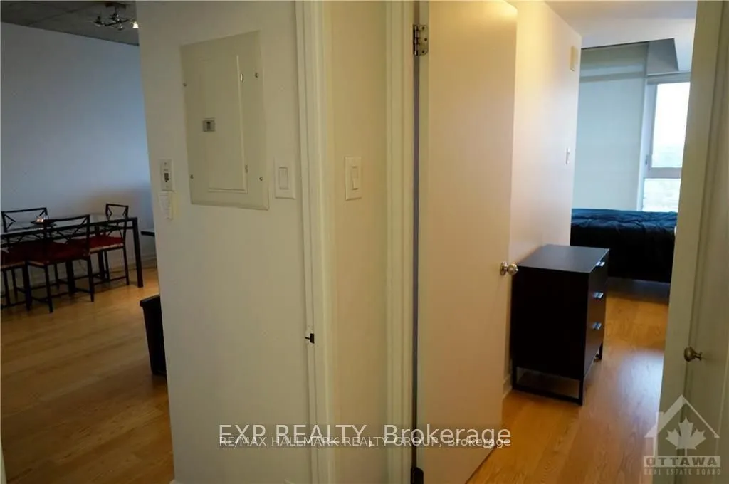 324 Laurier Avenue W, #2102