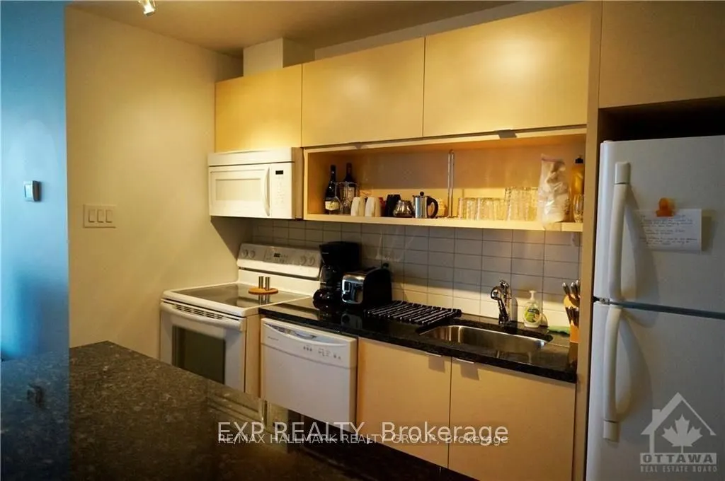 324 Laurier Avenue W, #2102