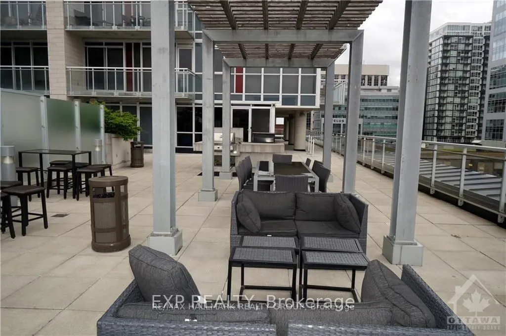 324 Laurier Avenue W, #2102