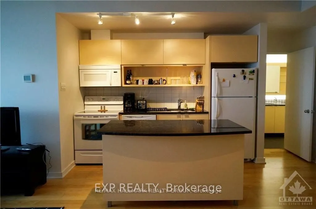 324 Laurier Avenue W, #2102