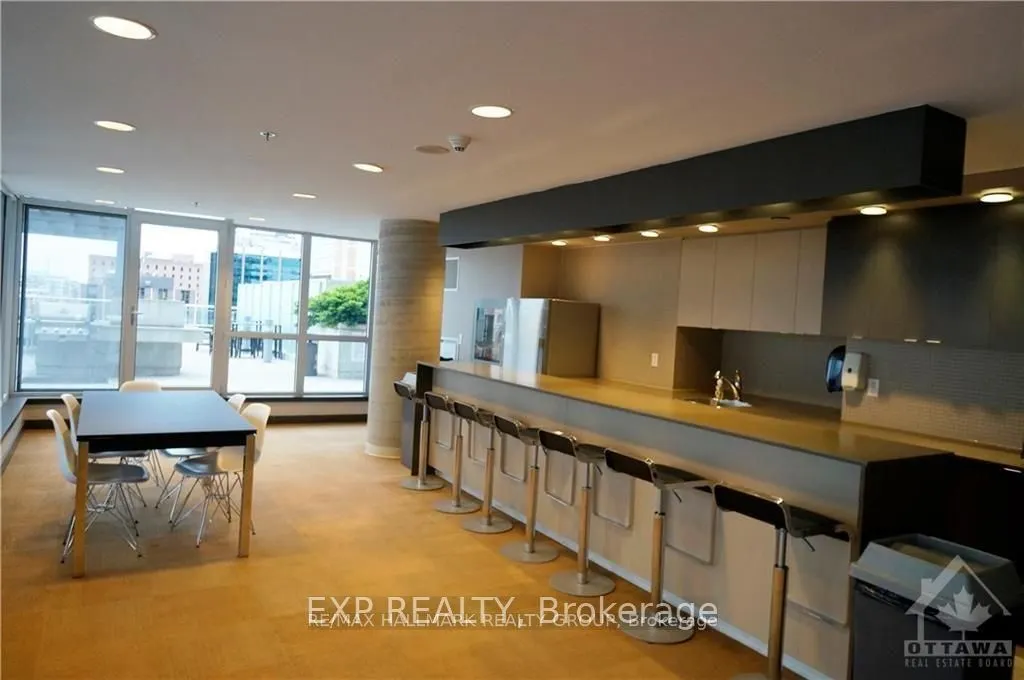 324 Laurier Avenue W, #2102