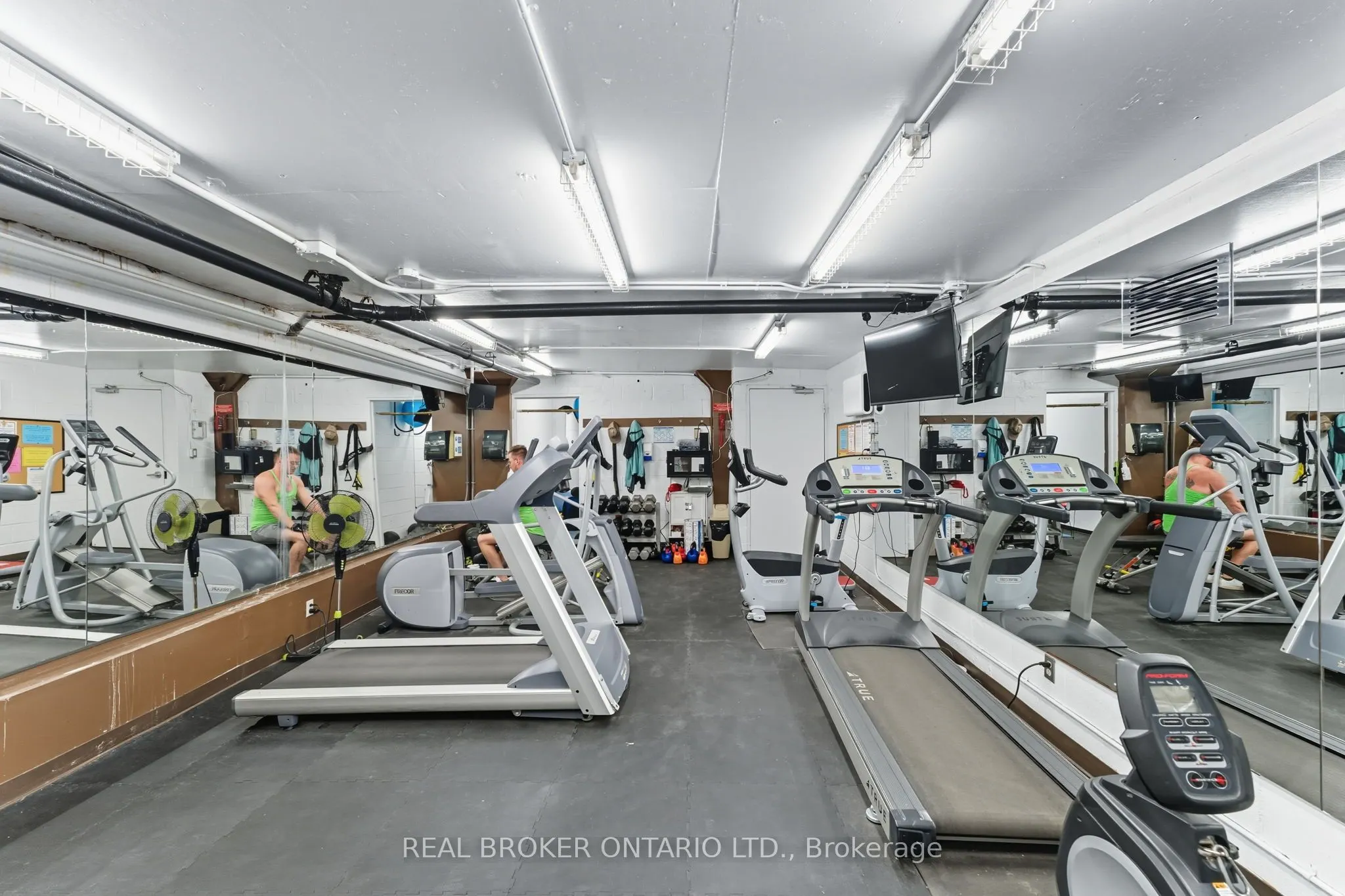 158C McArthur Avenue, #907