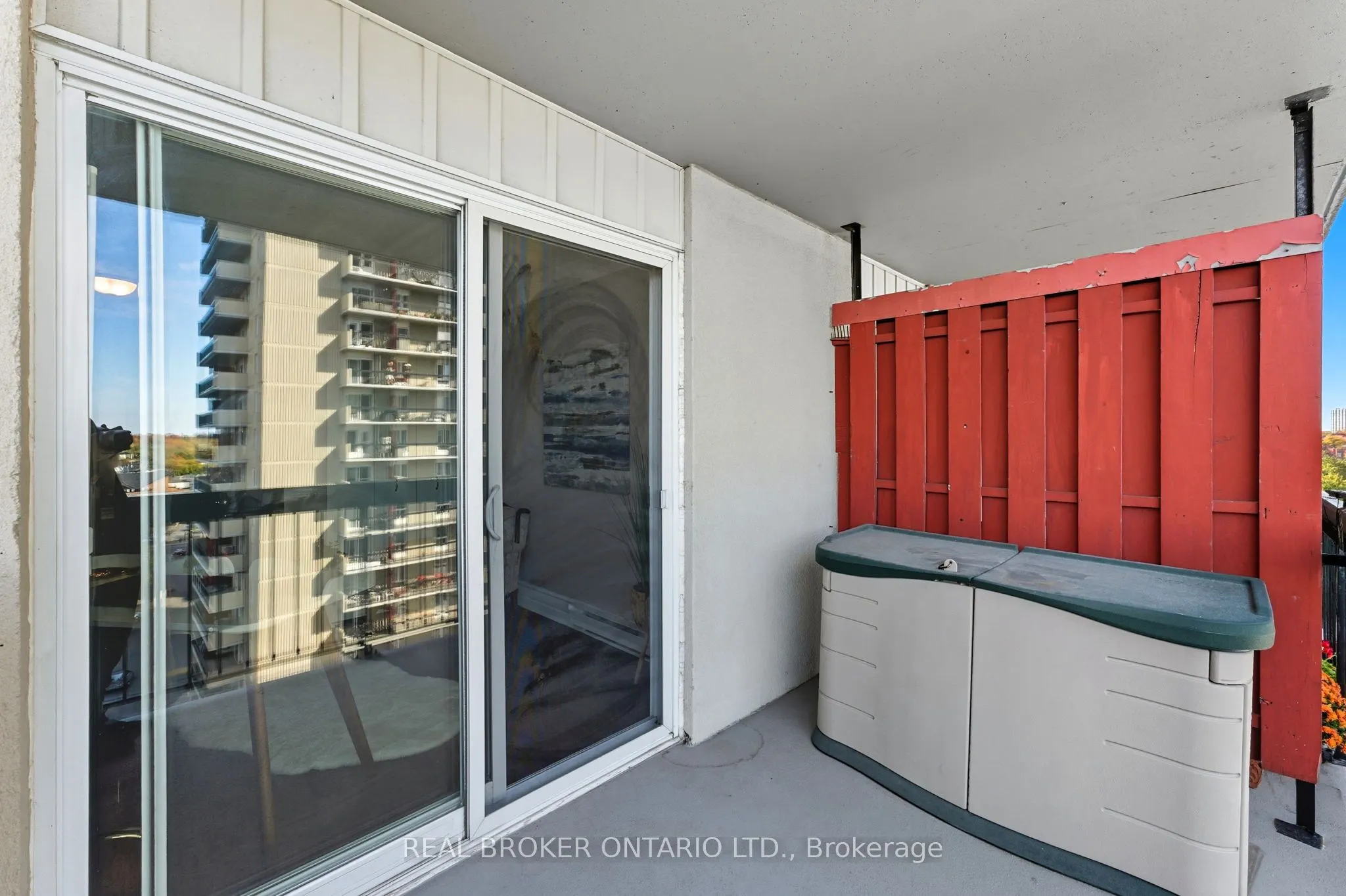 158C McArthur Avenue, #907