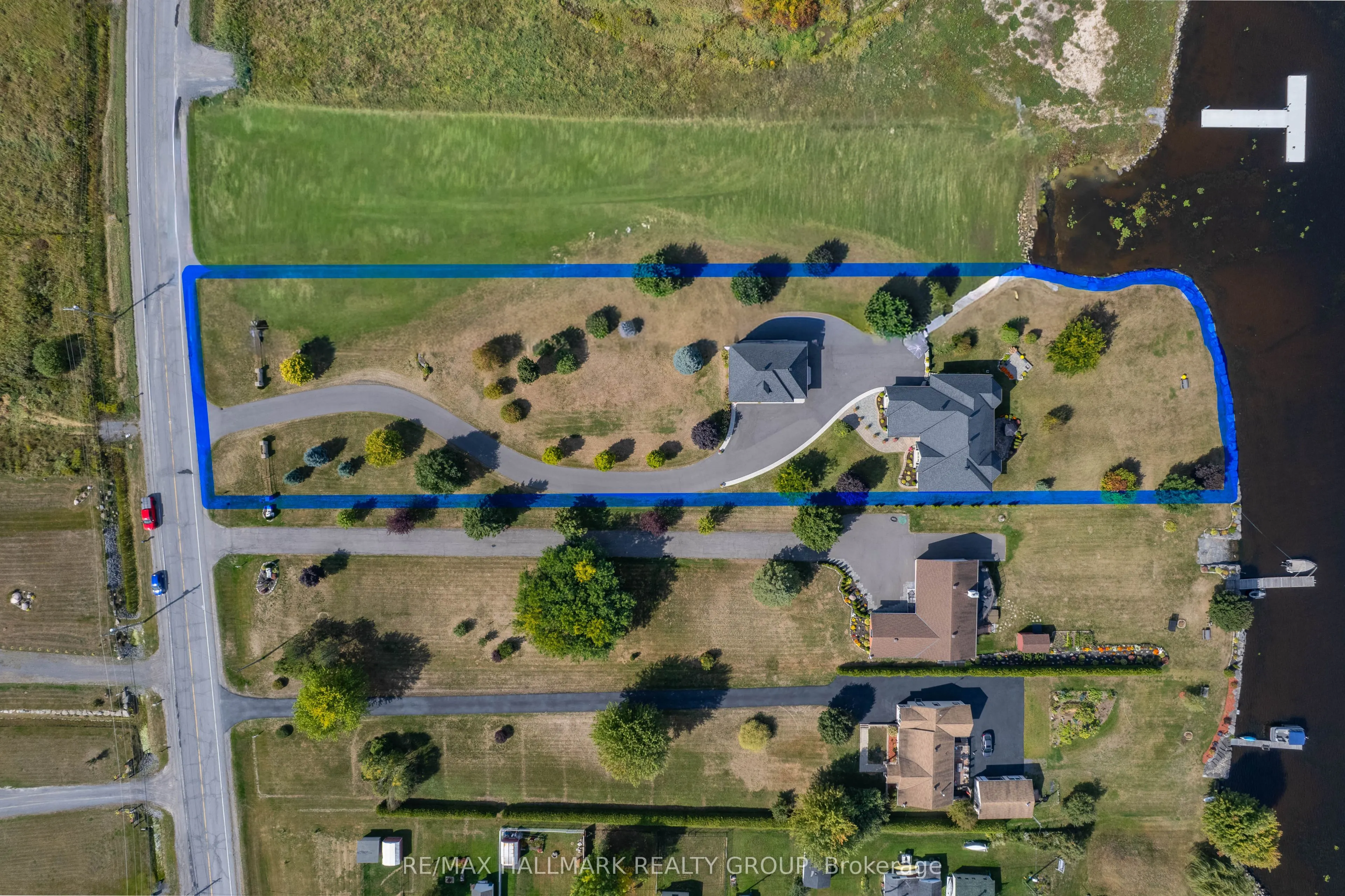 3285 Front Road S