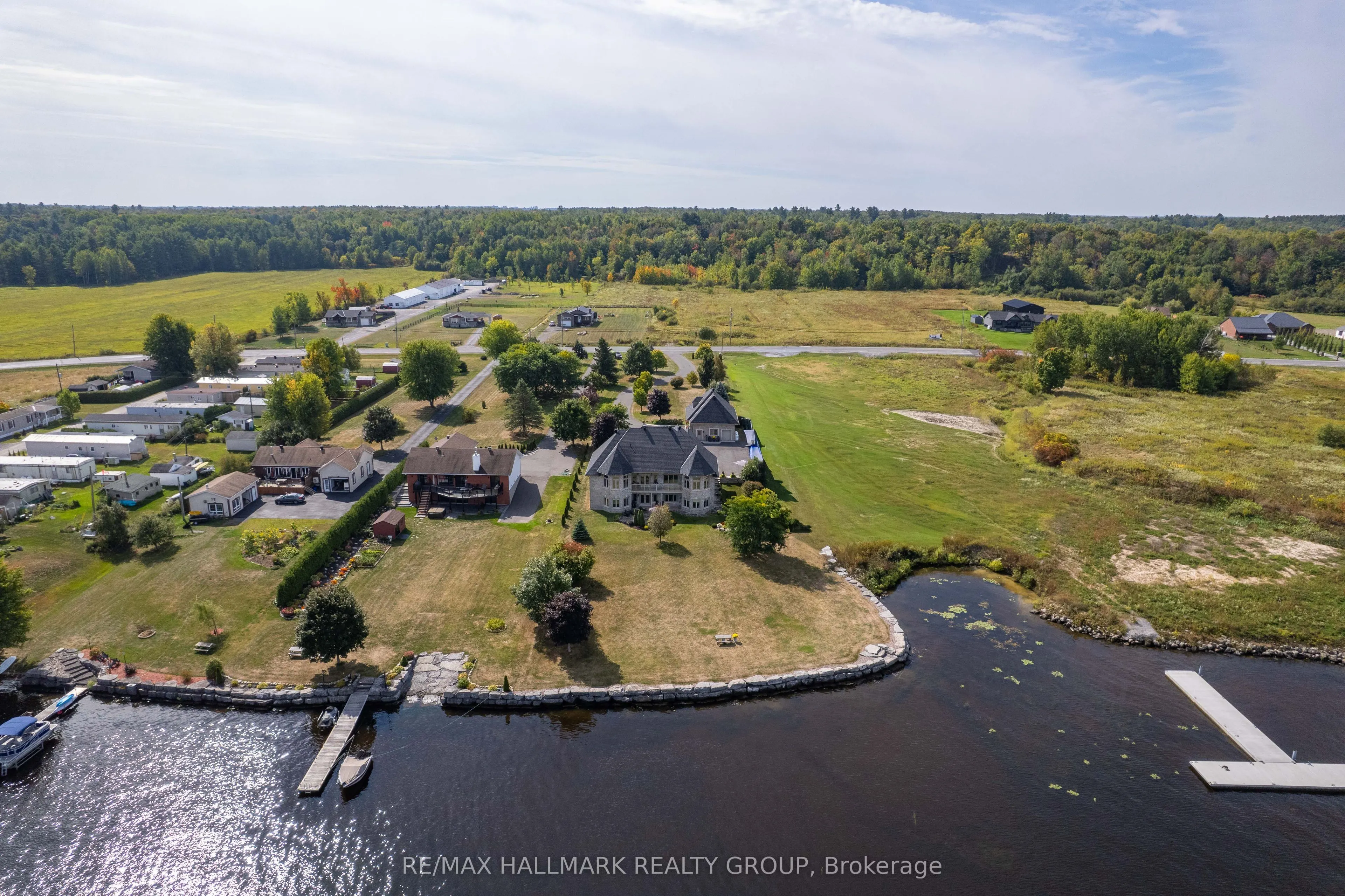 3285 Front Road S