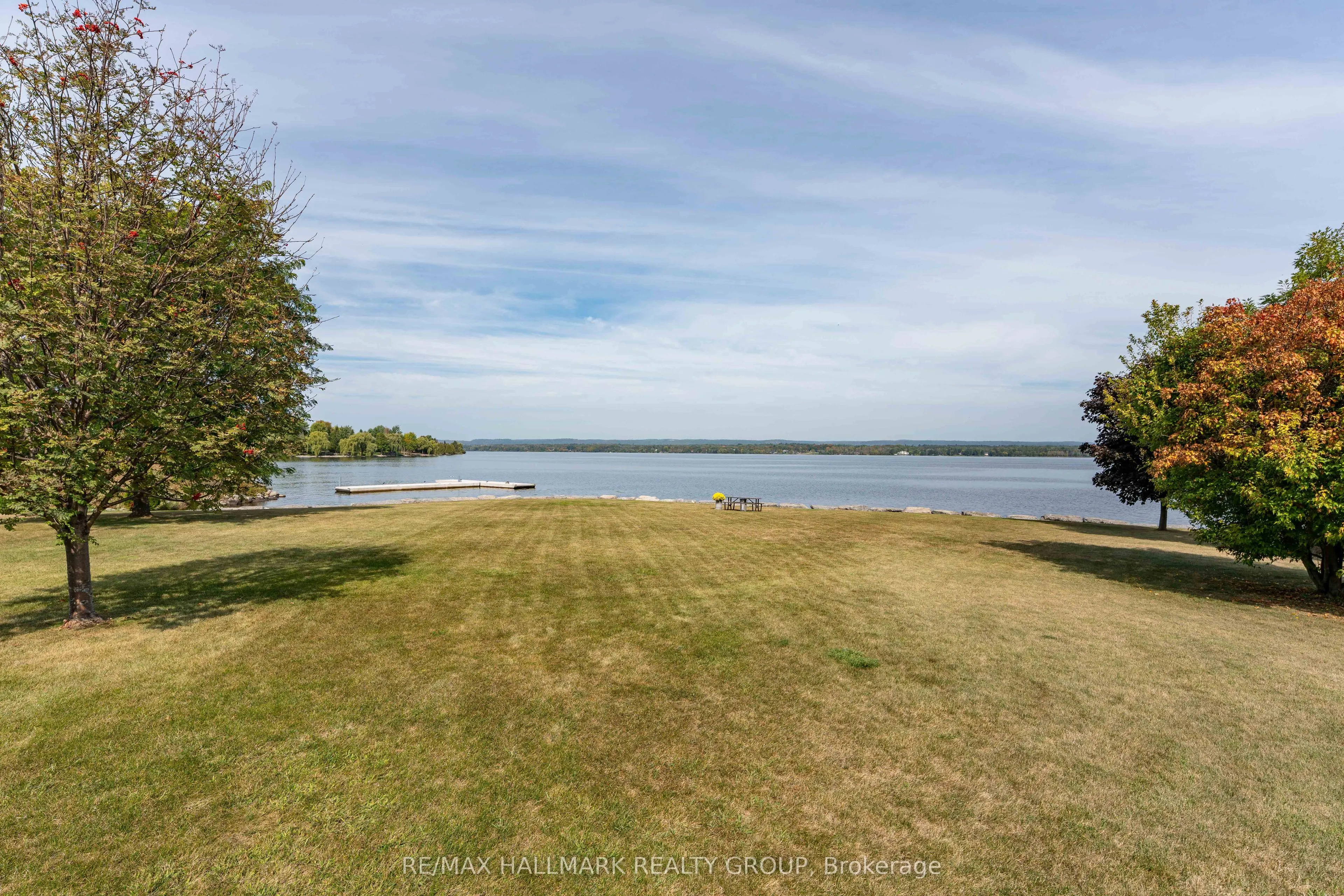 3285 Front Road S
