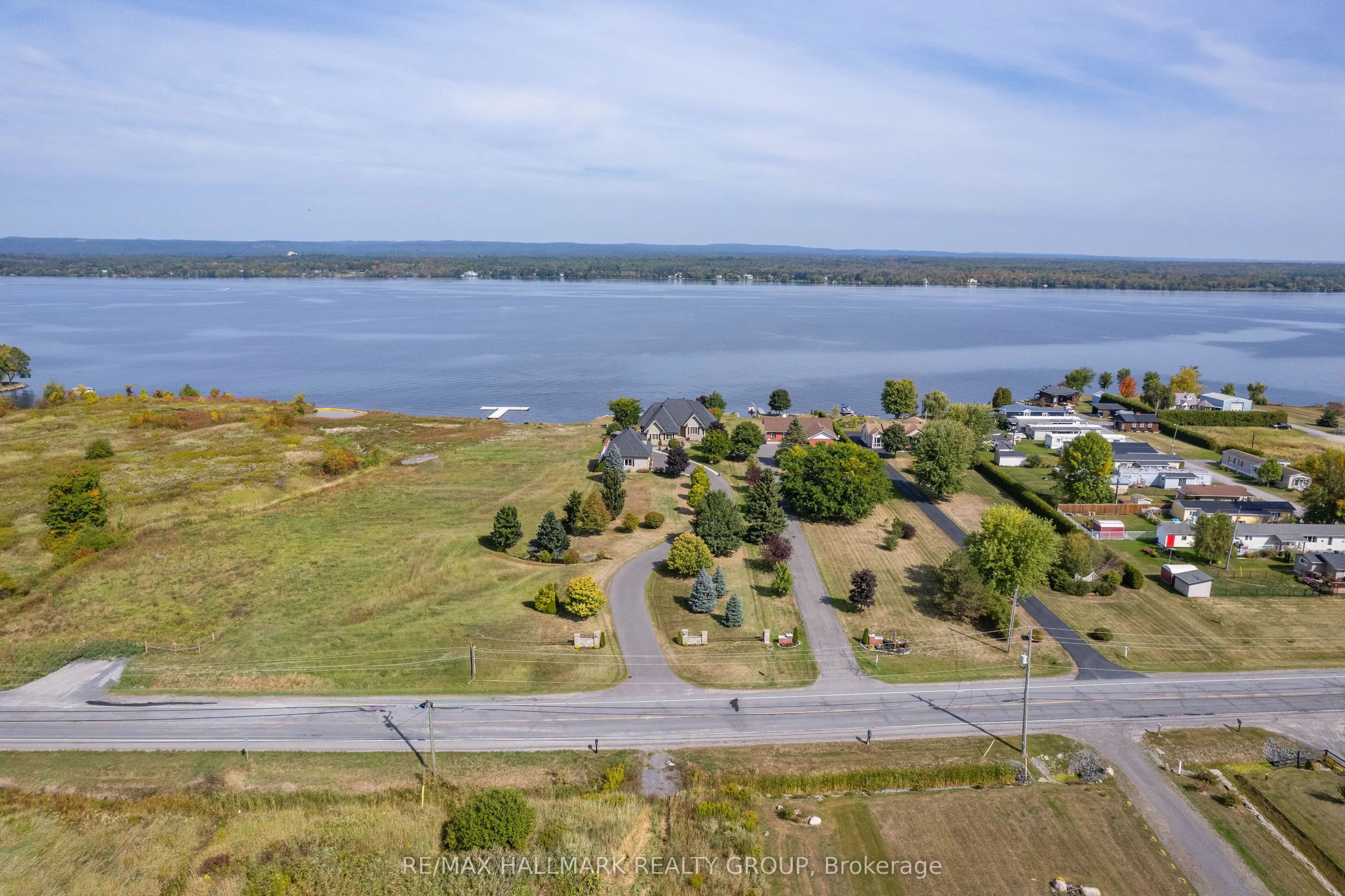 3285 Front Road S