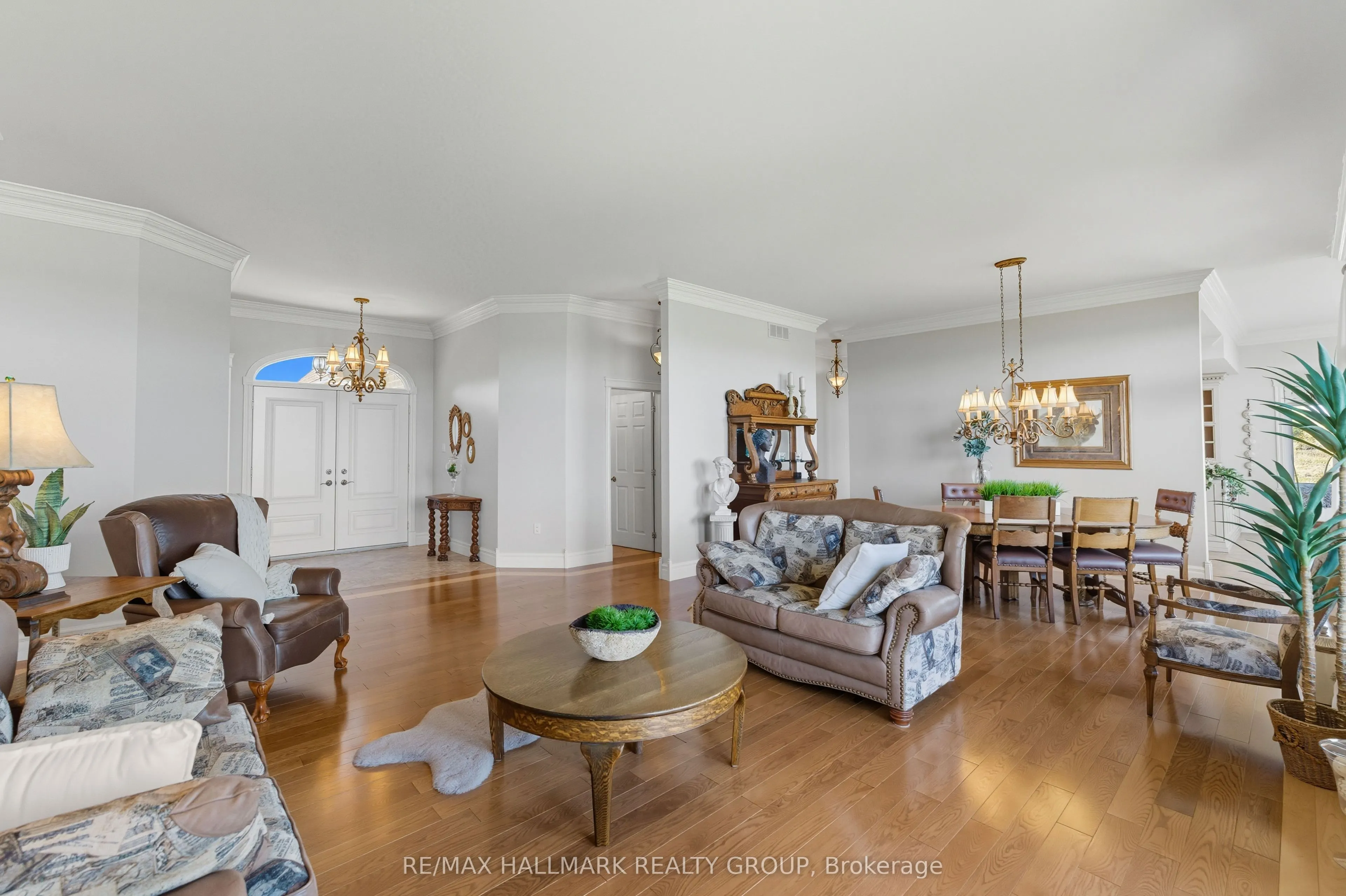 3285 Front Road S