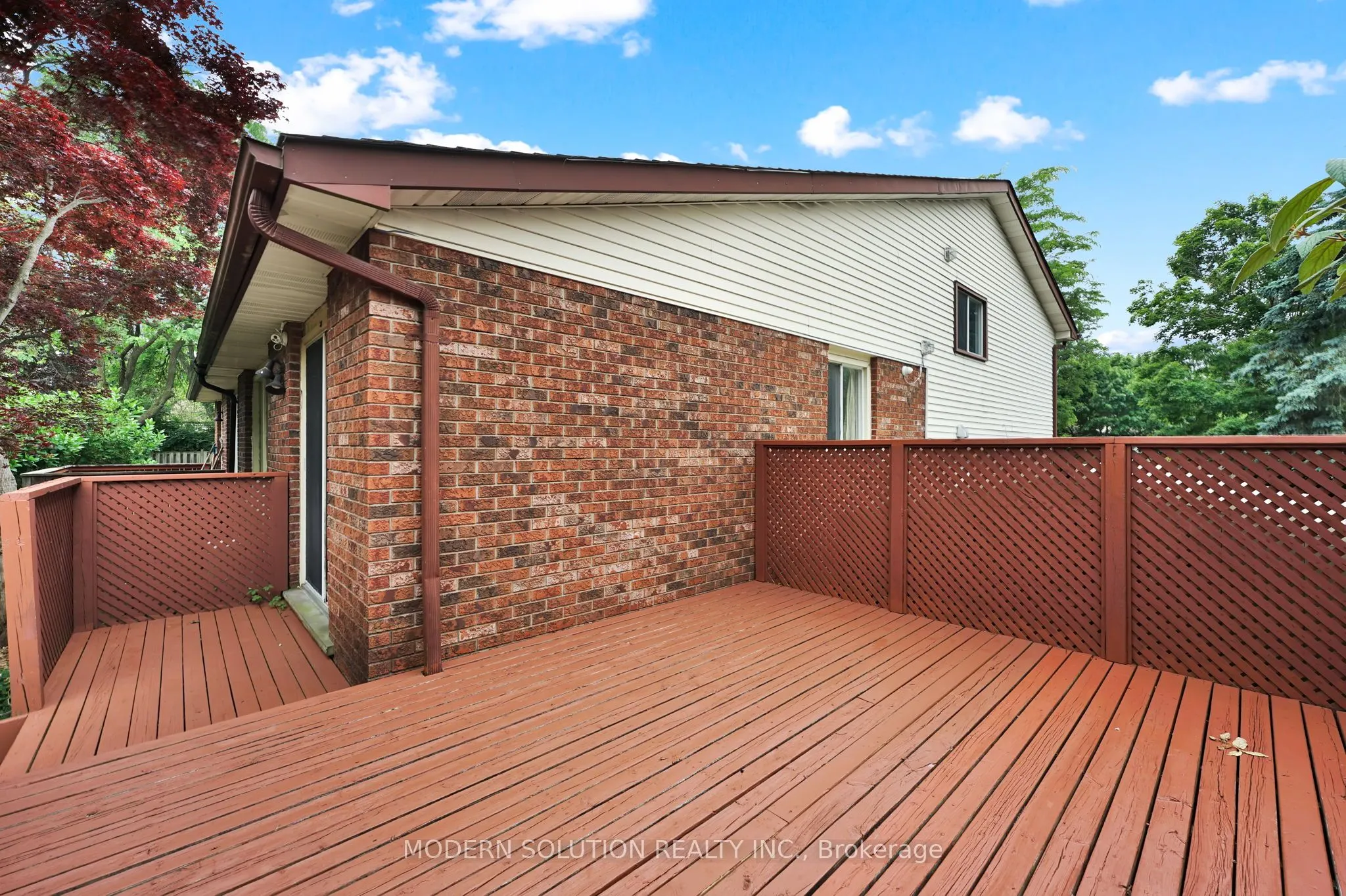 370A Churchill Court