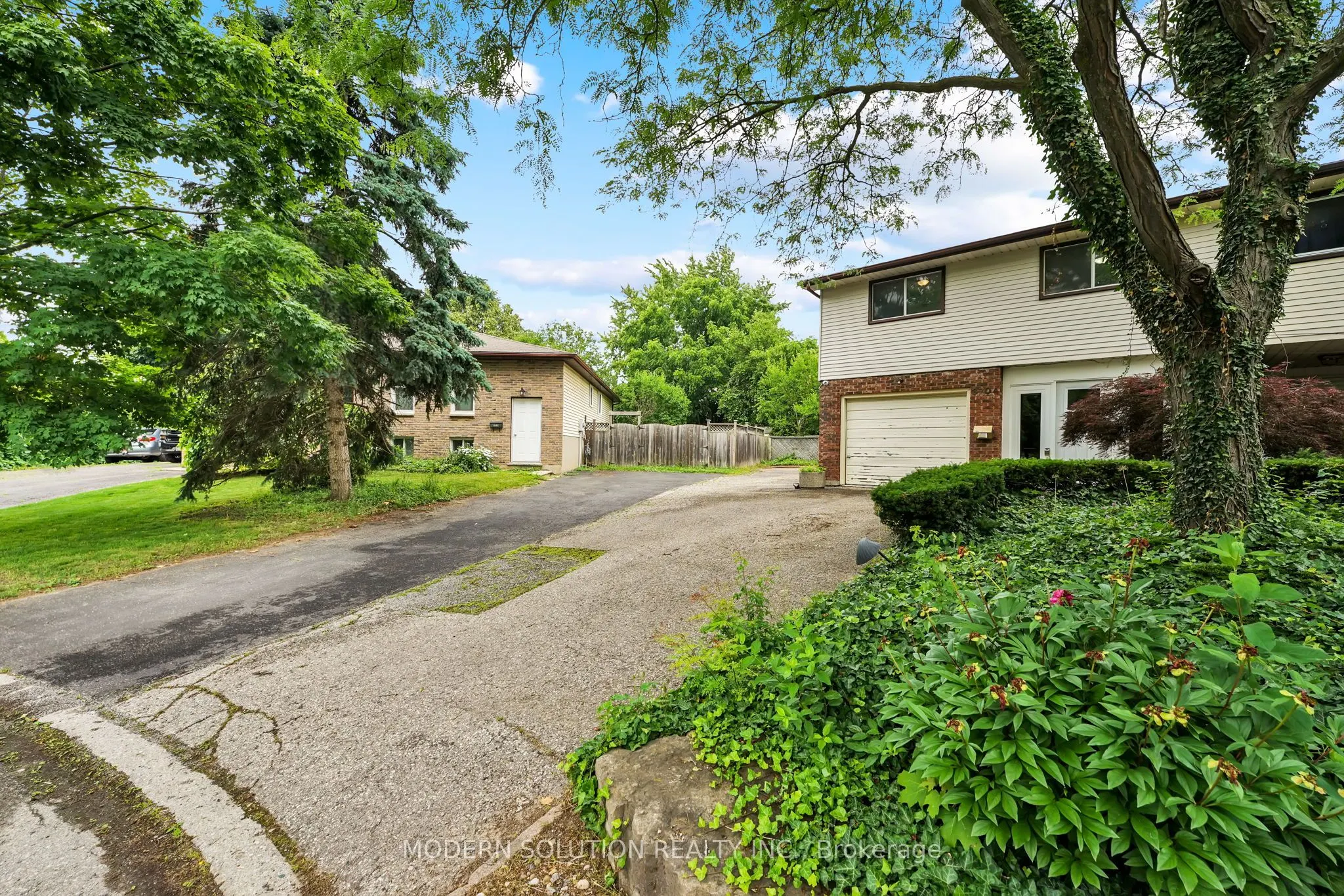 370A Churchill Court