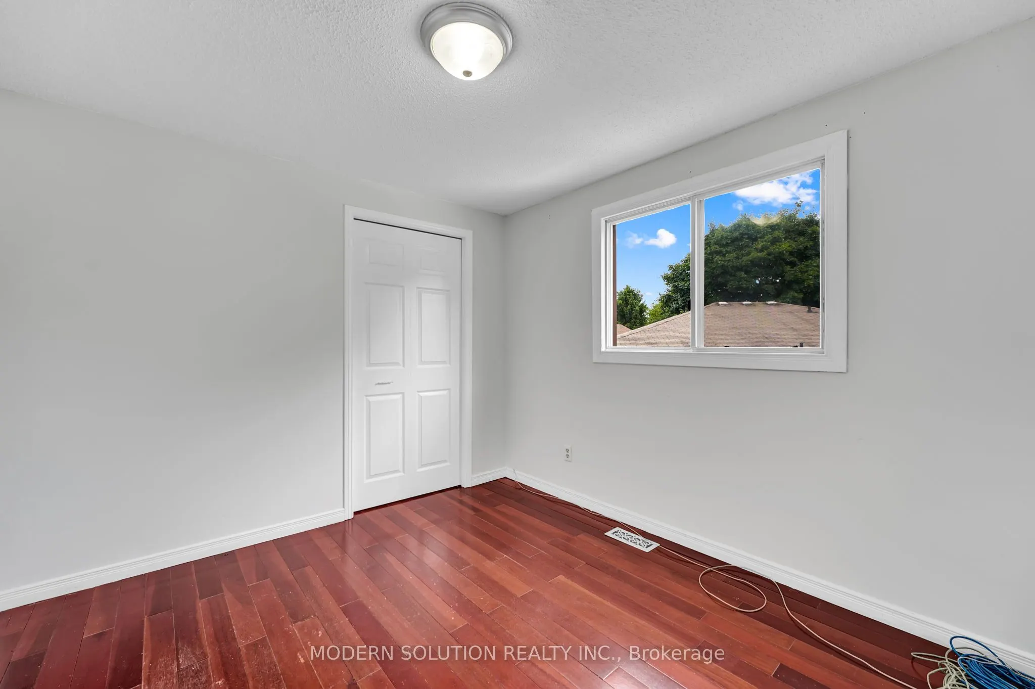 370A Churchill Court