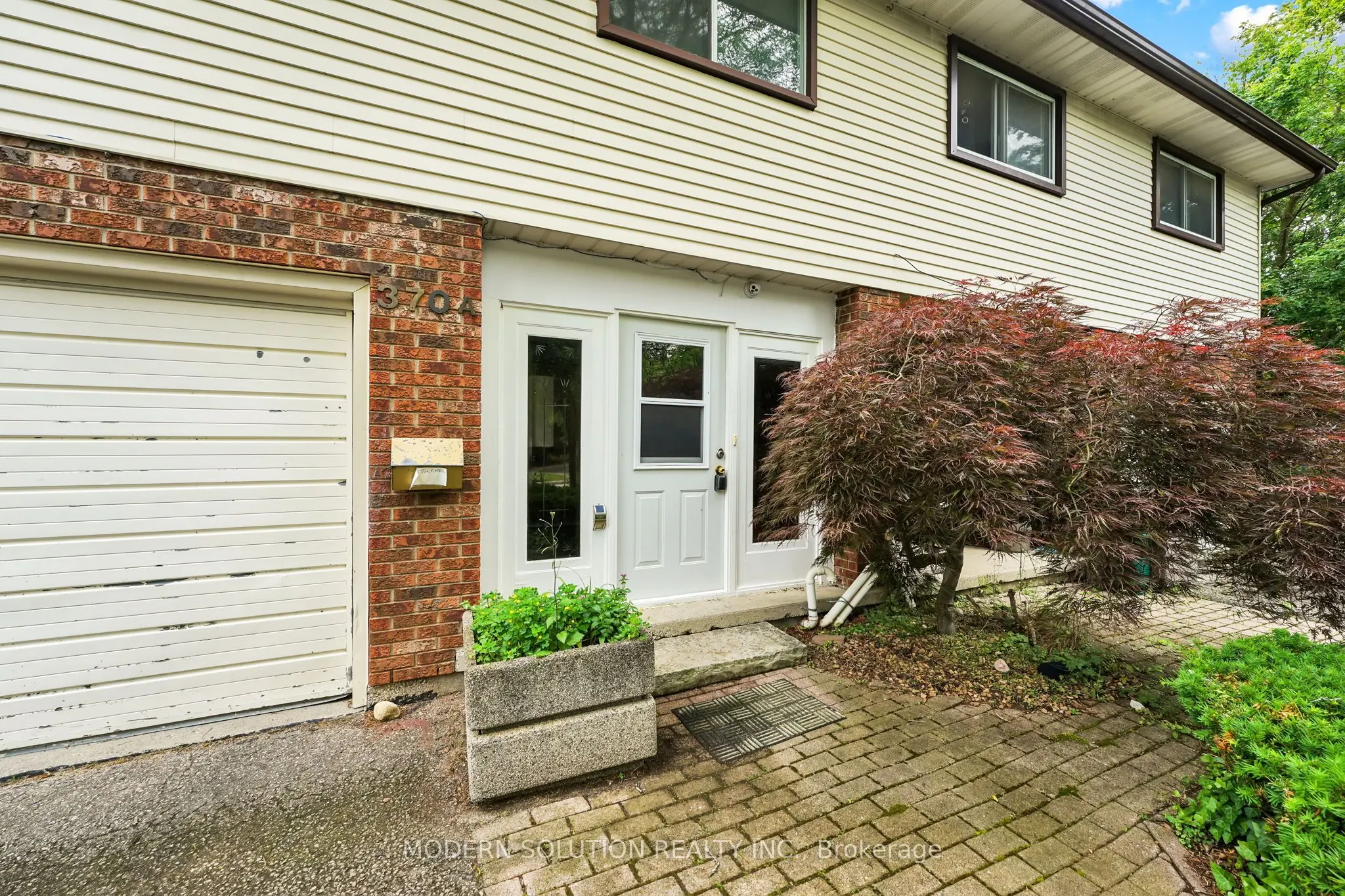 370A Churchill Court
