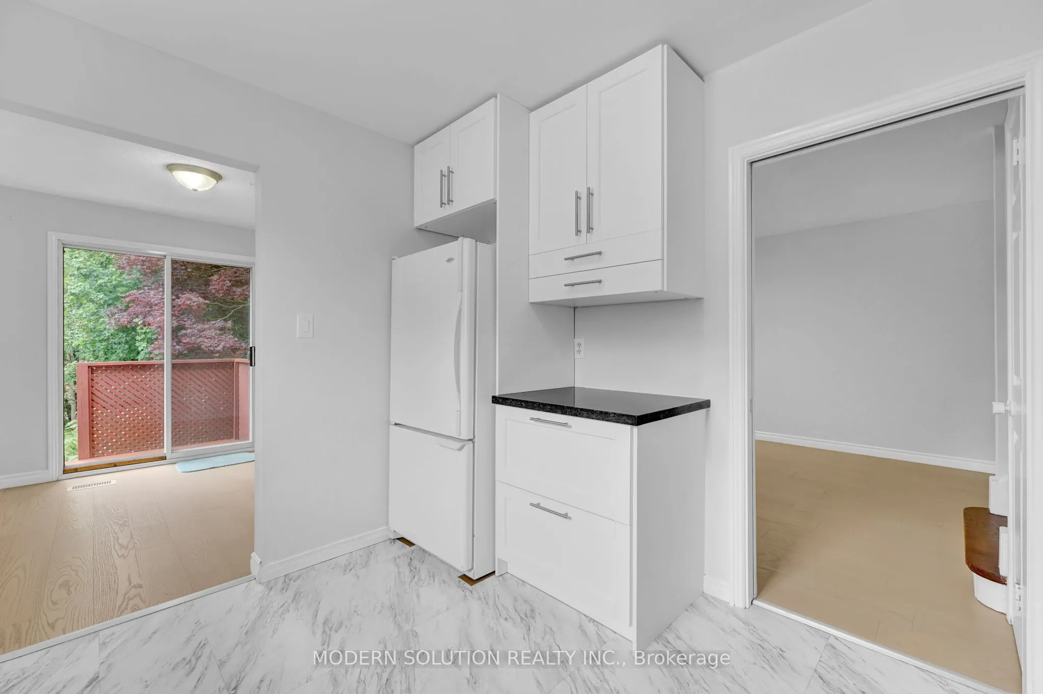 370A Churchill Court