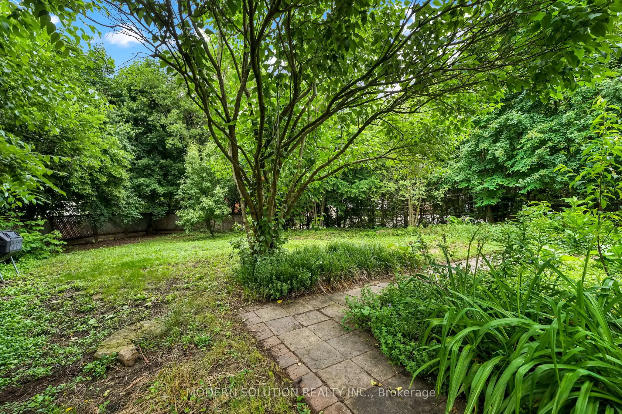 370A Churchill Court