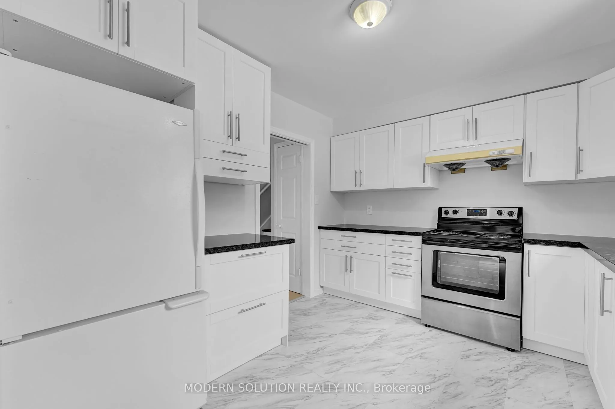 370A Churchill Court