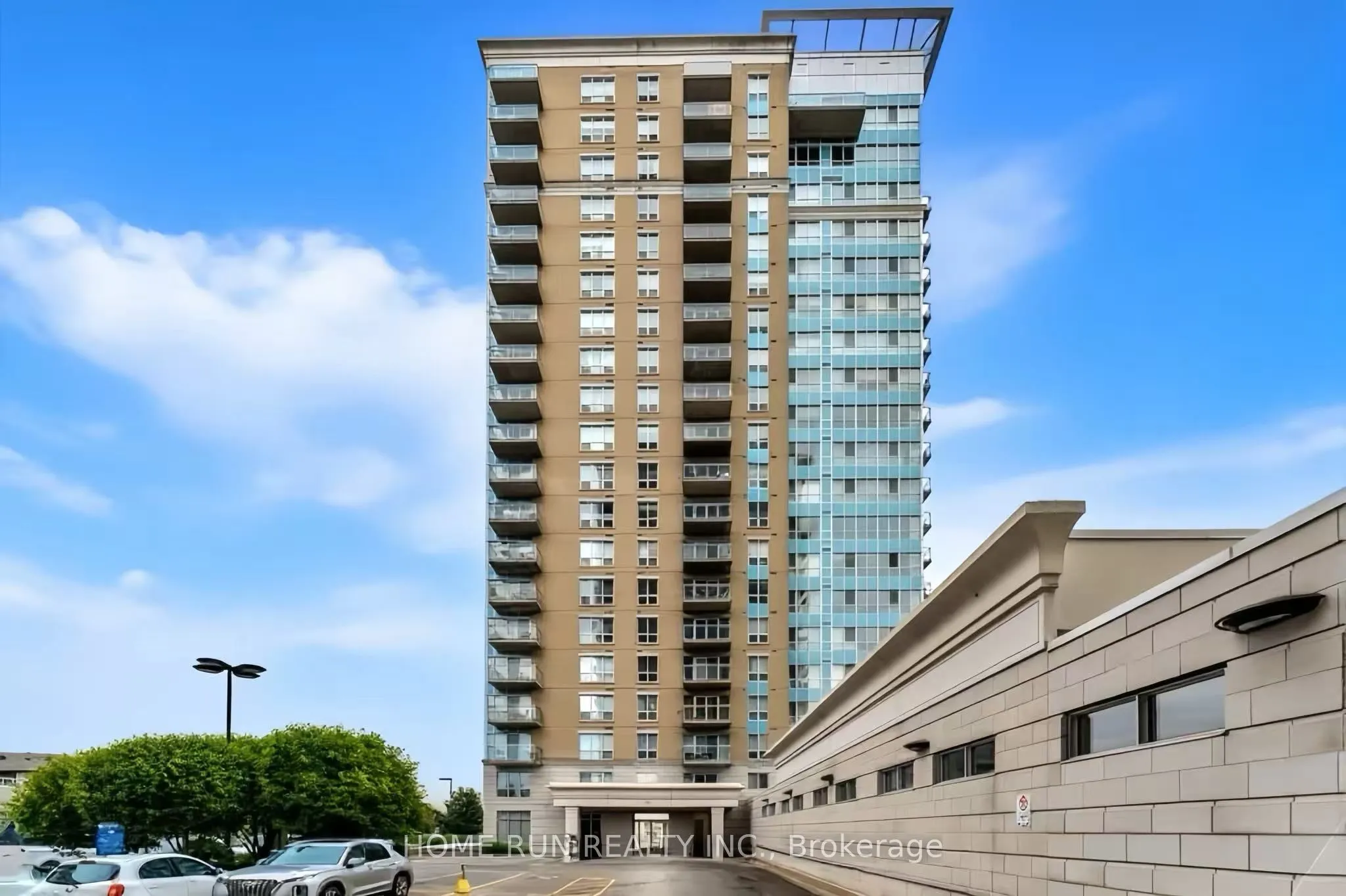 90 Landry Street, #801
