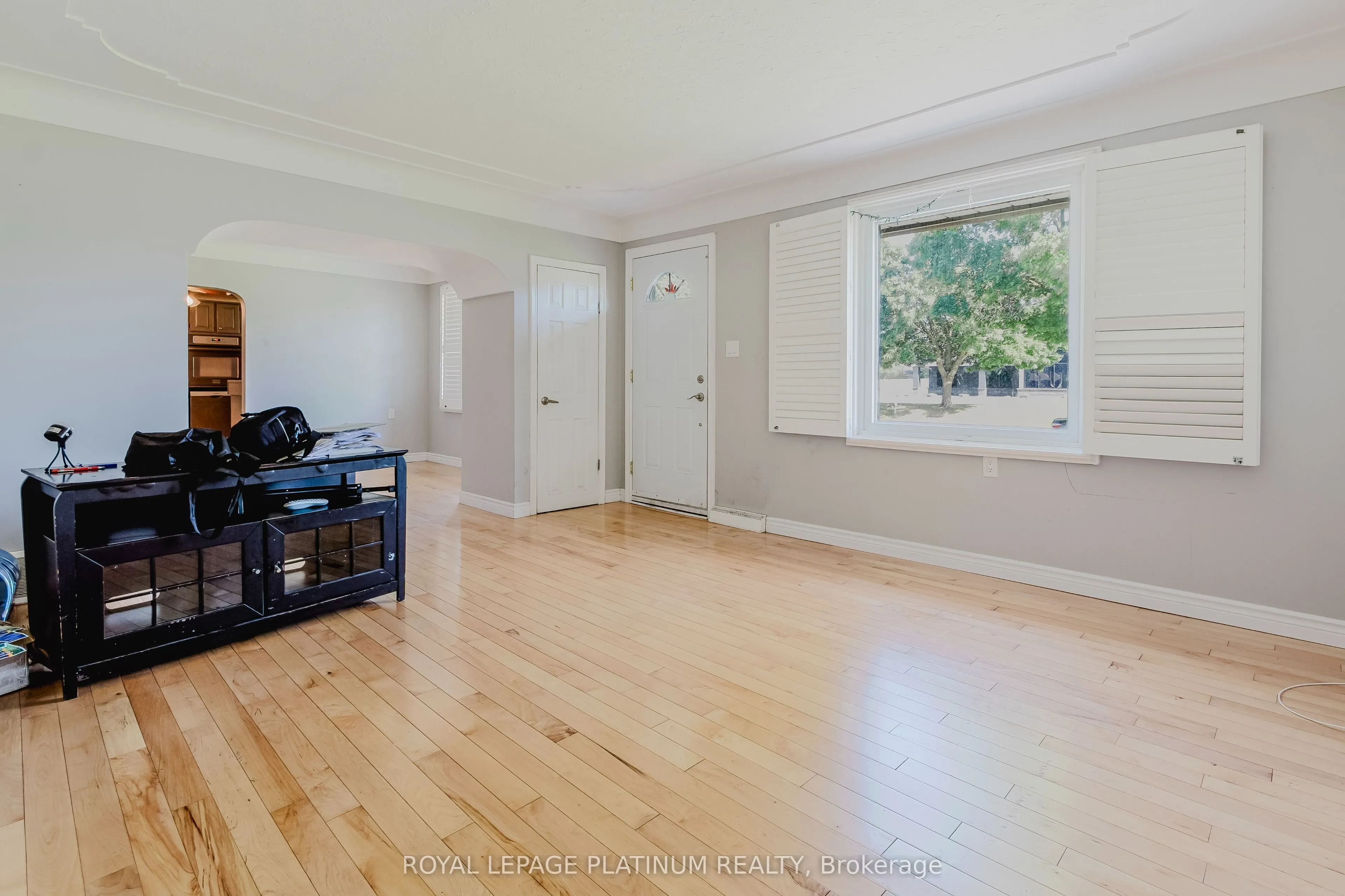 6 Varadi Avenue