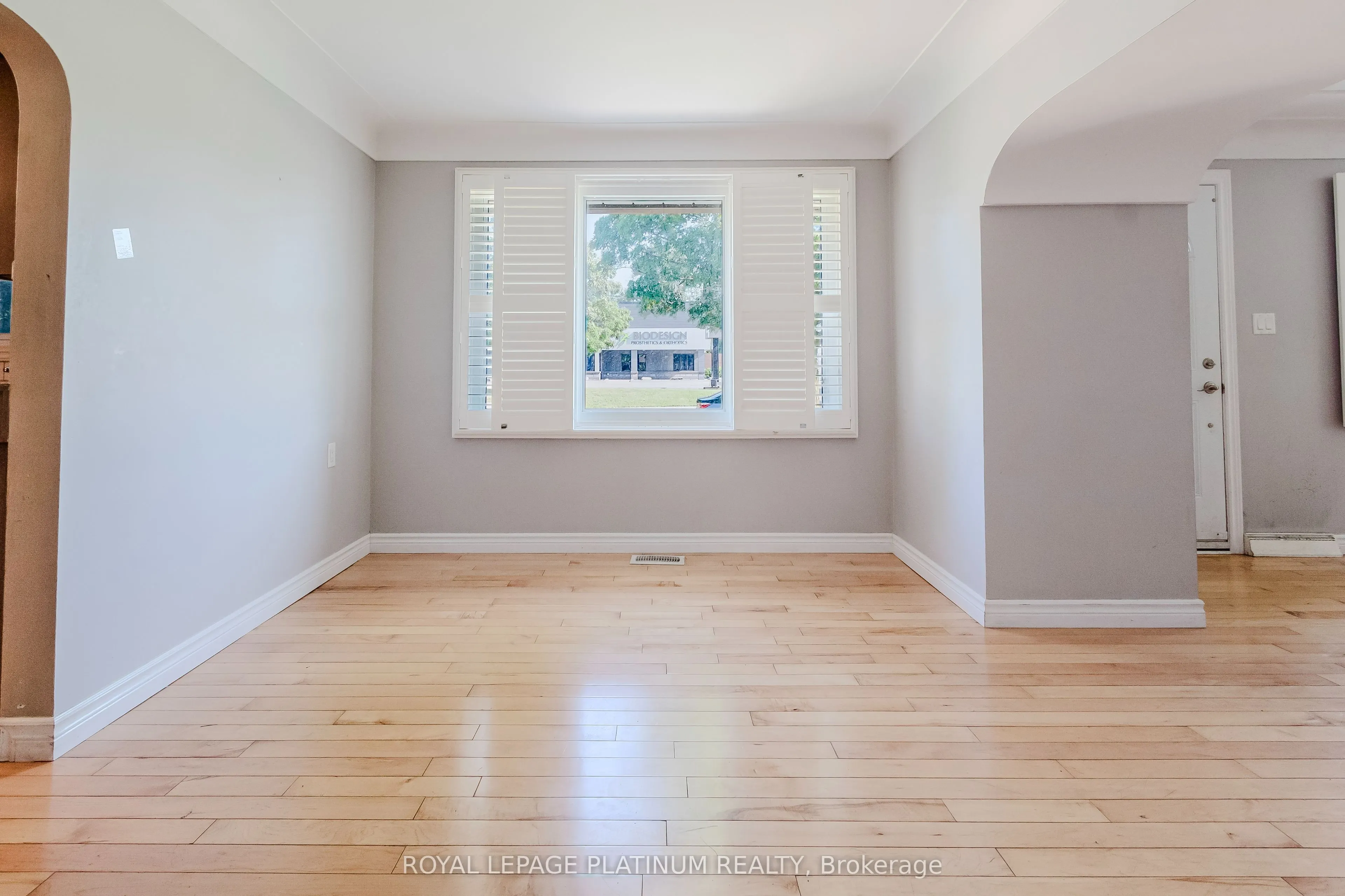 6 Varadi Avenue