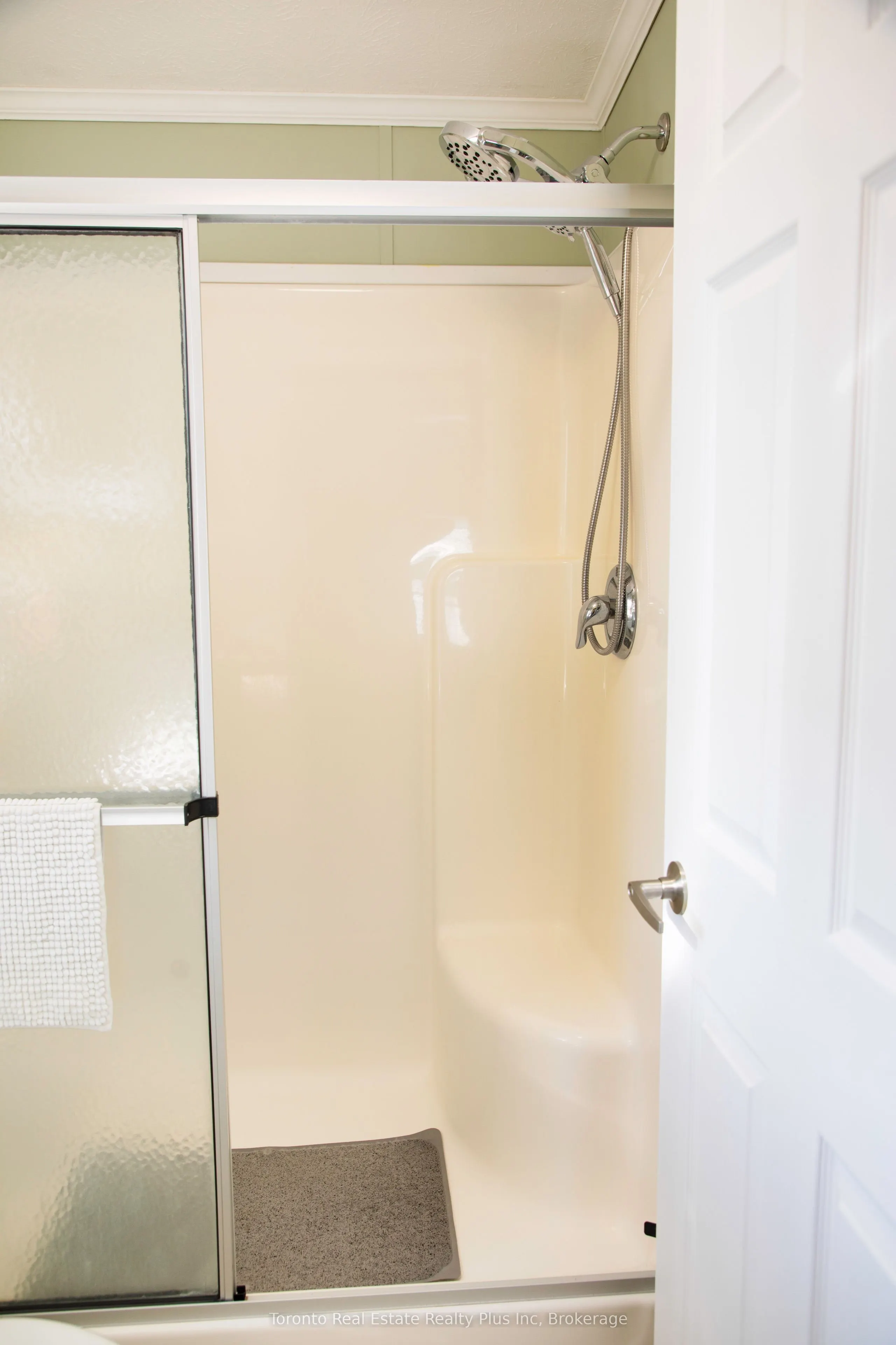 3033 TOWNLINE Road, #206