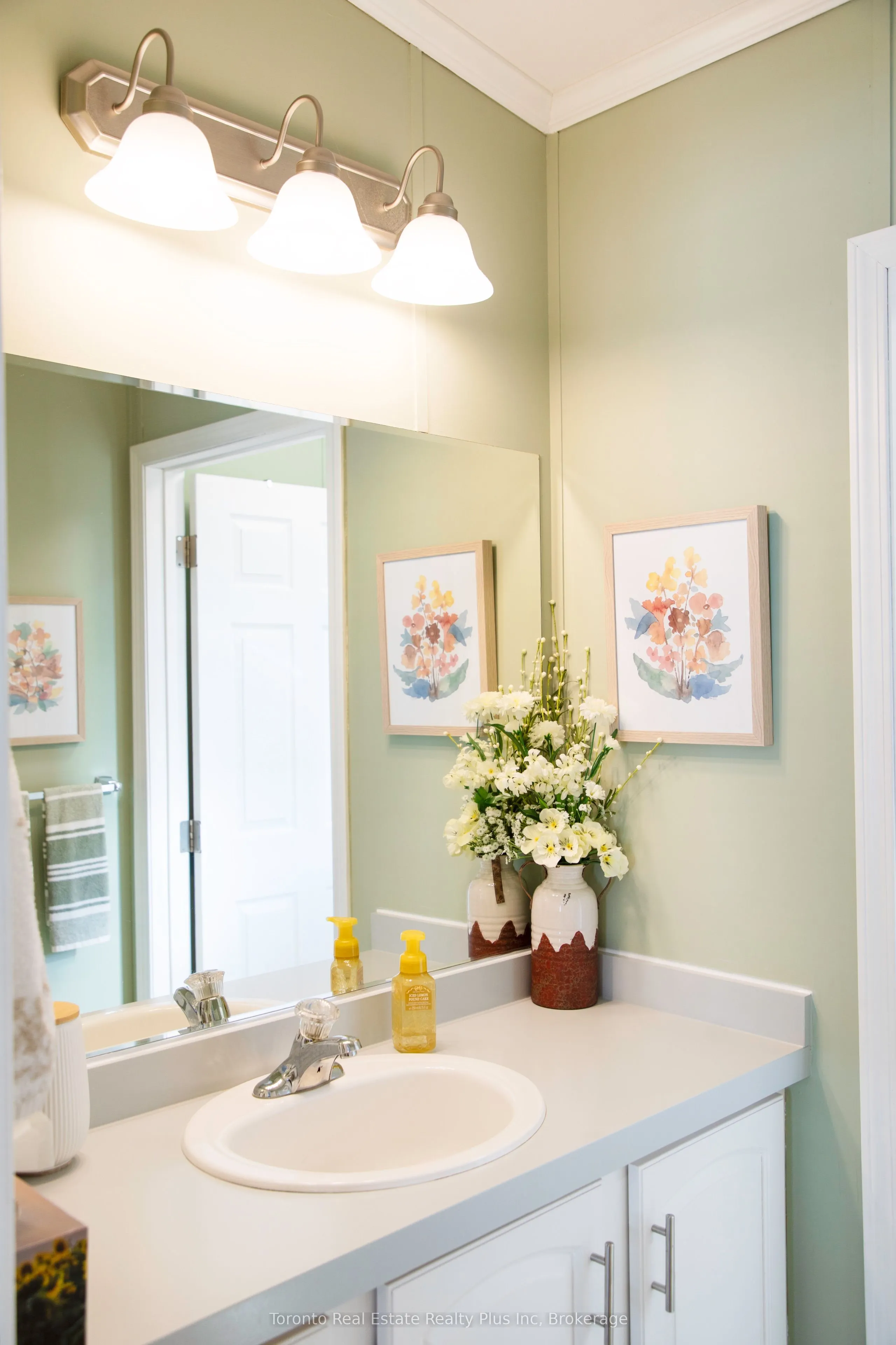 3033 TOWNLINE Road, #206