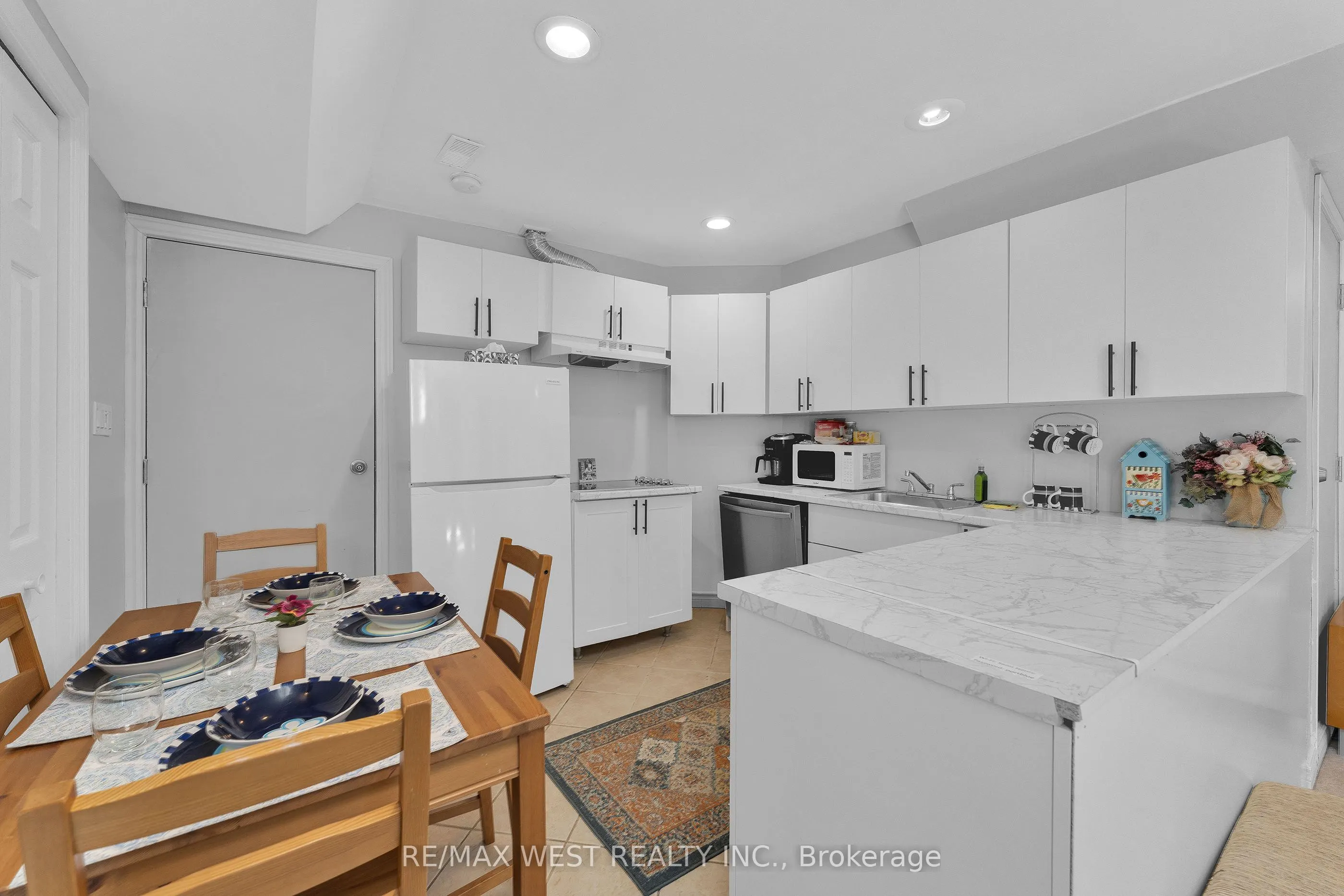 3462 Treeline Court