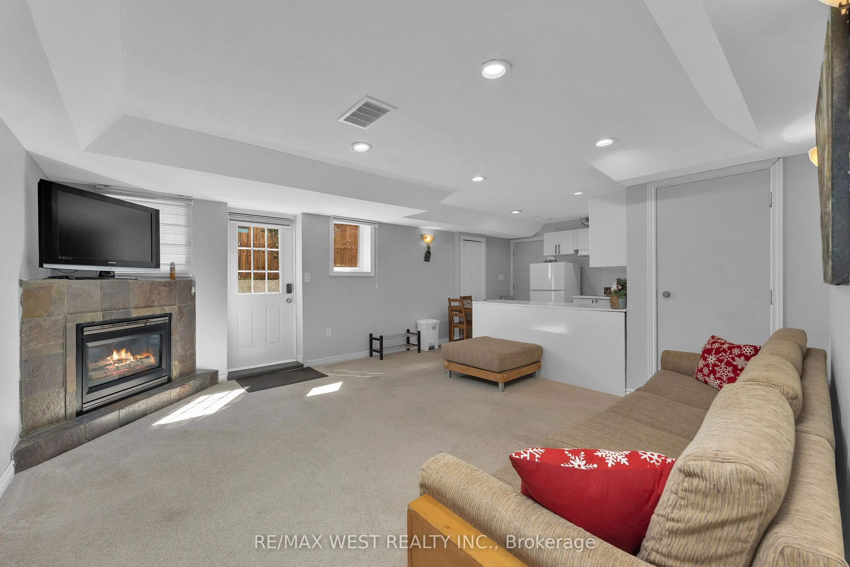 3462 Treeline Court