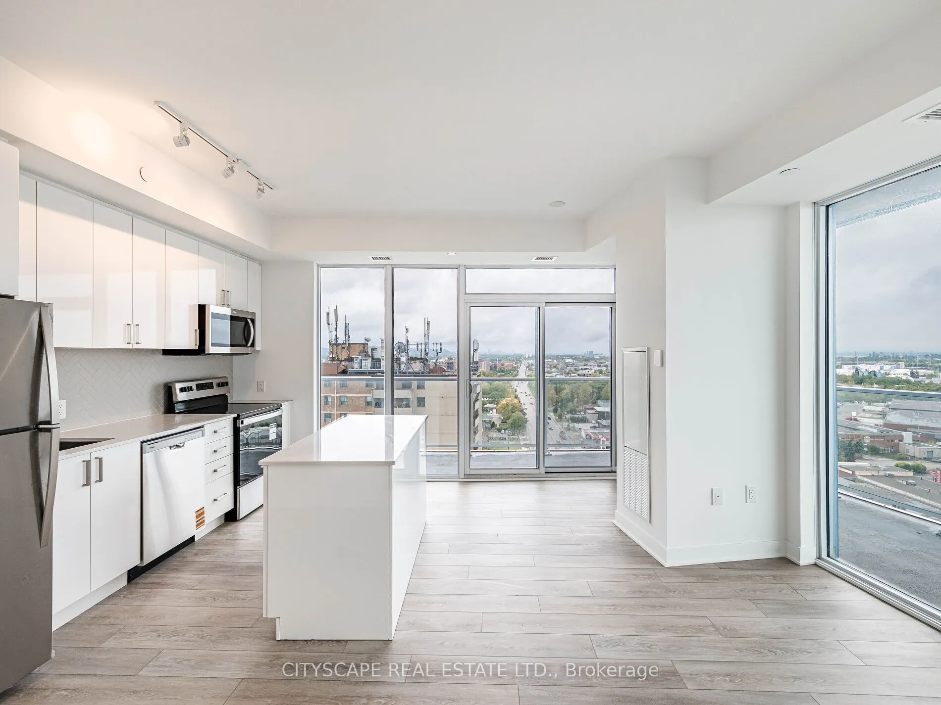 2782 Barton Street E, #1507