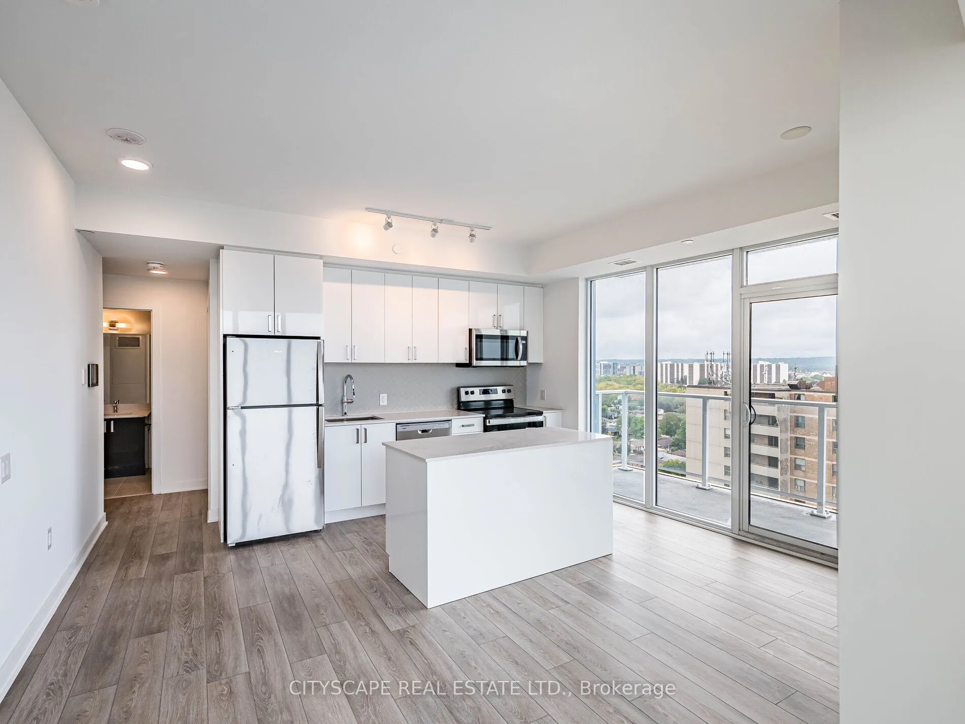 2782 Barton Street E, #1507