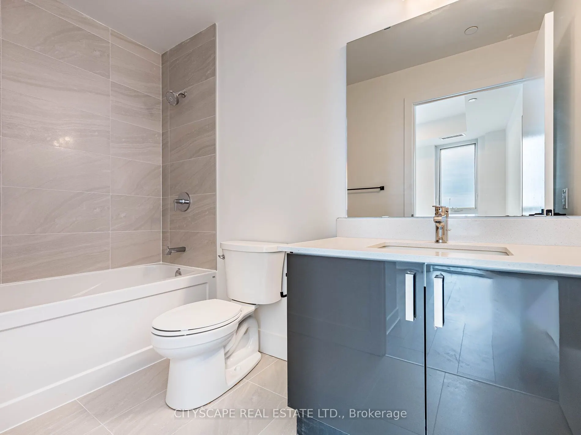 2782 Barton Street E, #1507