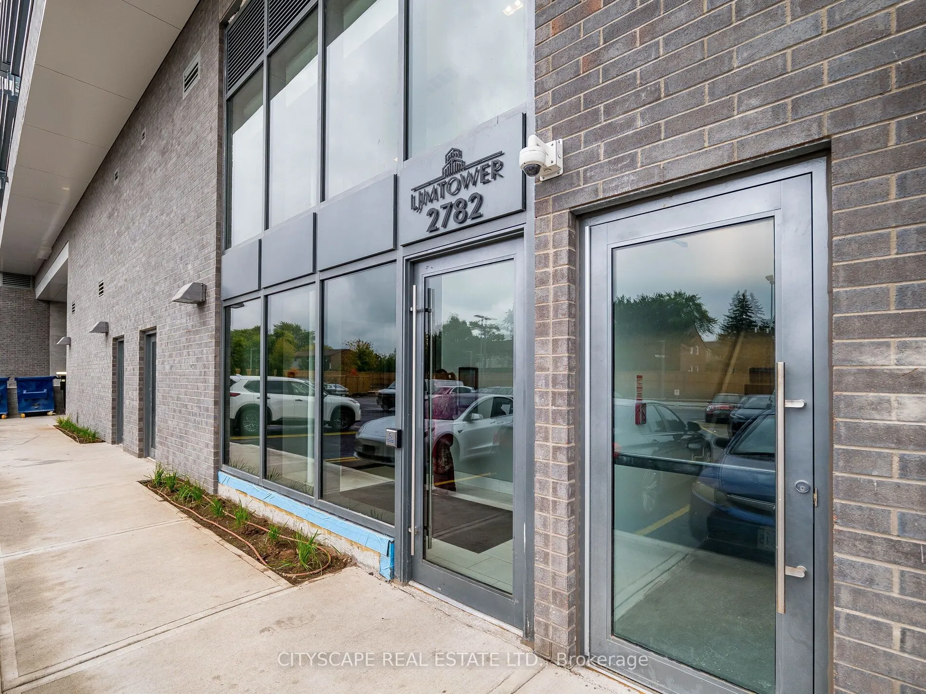 2782 Barton Street E, #1507