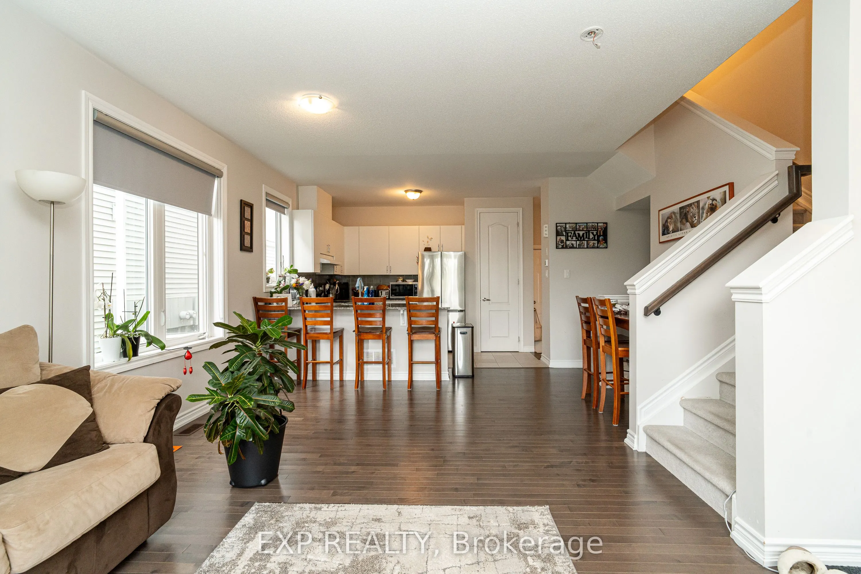 814 Horseshoe Falls Way