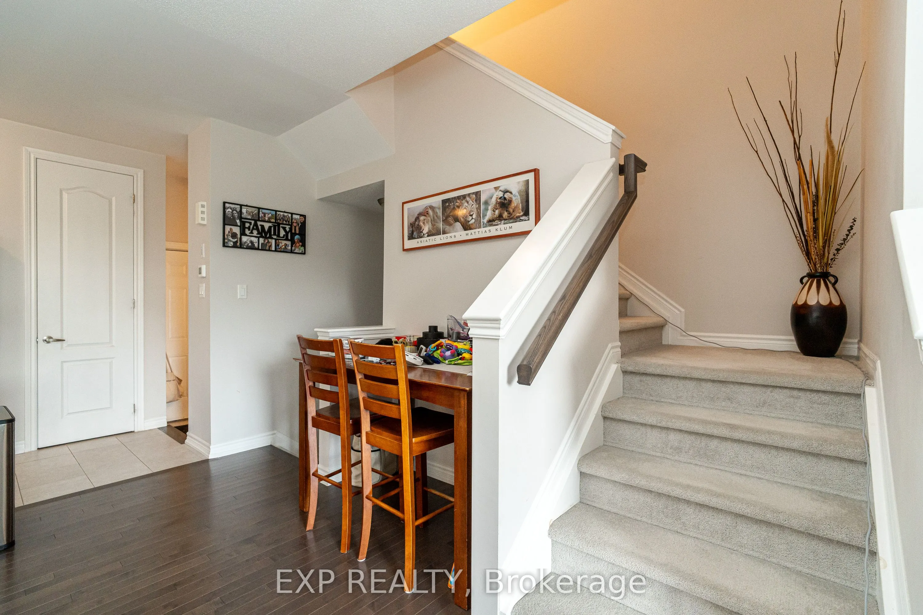 814 Horseshoe Falls Way