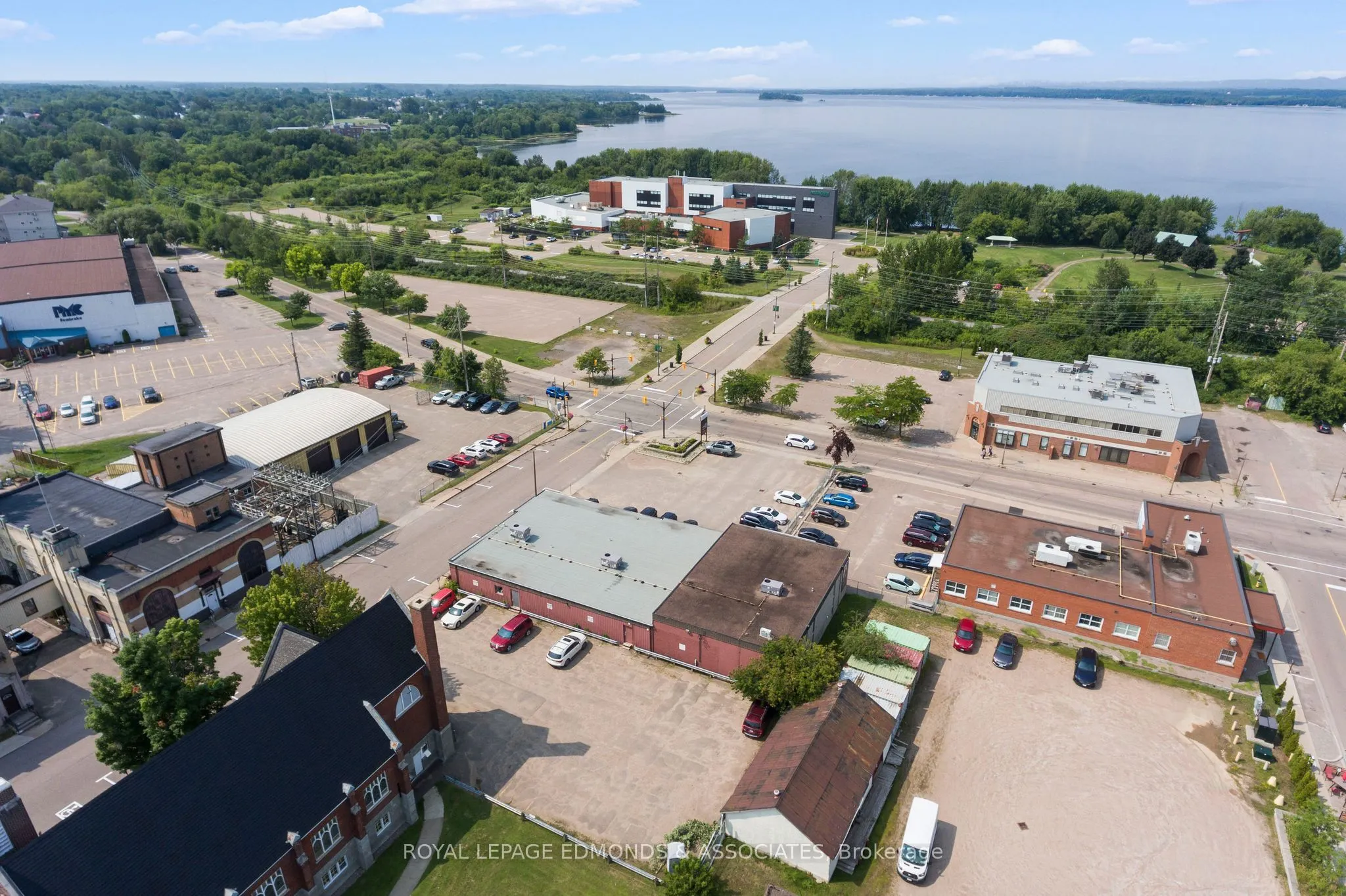 270 LAKE Street, #A,B